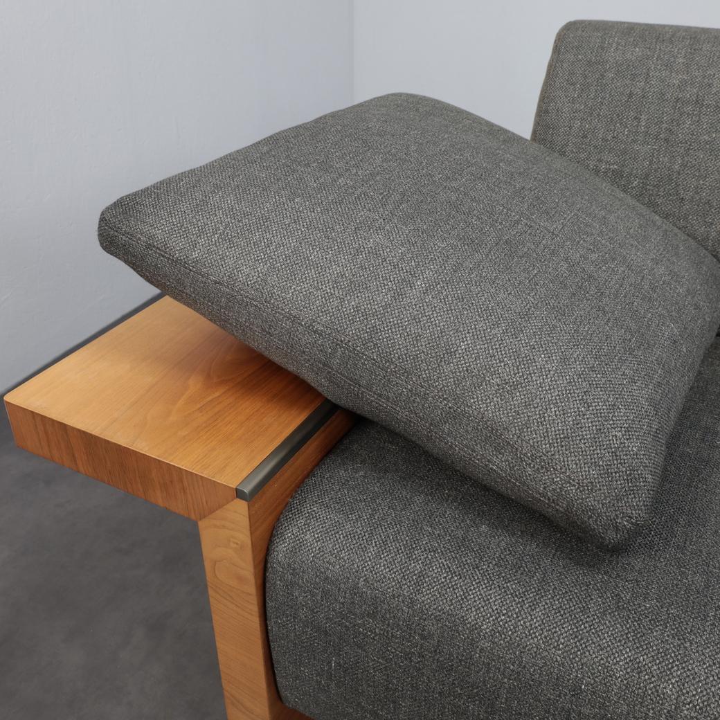 Raro sofá de 3 plazas 