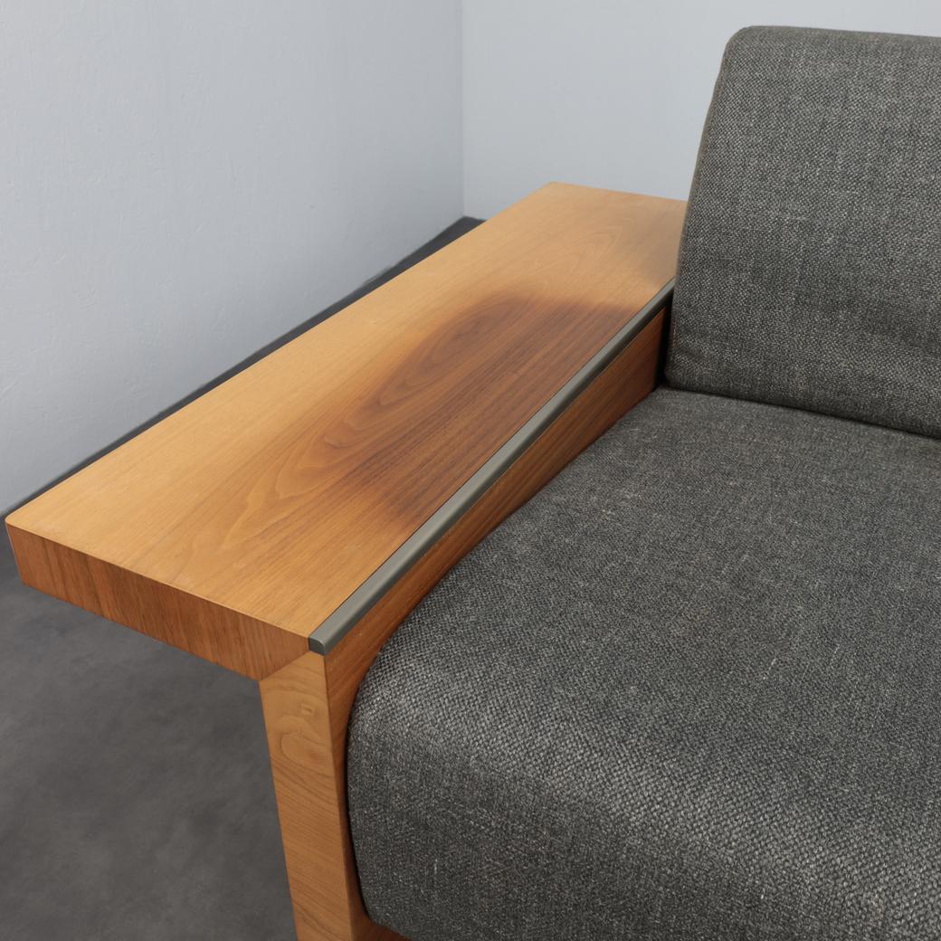 Raro sofá de 3 plazas 