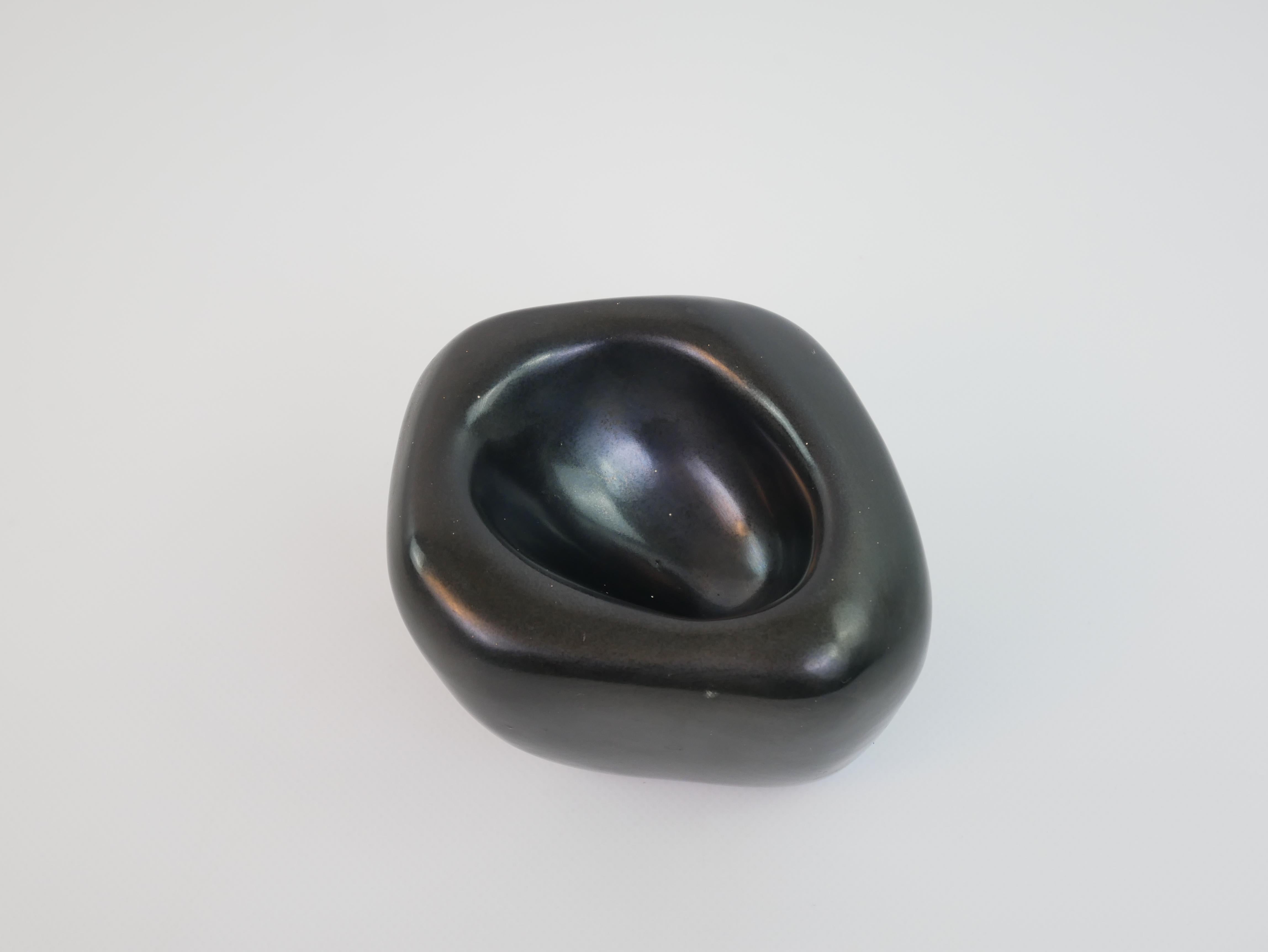 Rare mat black ceramic ashtray by Denise Gatard For Sale 8