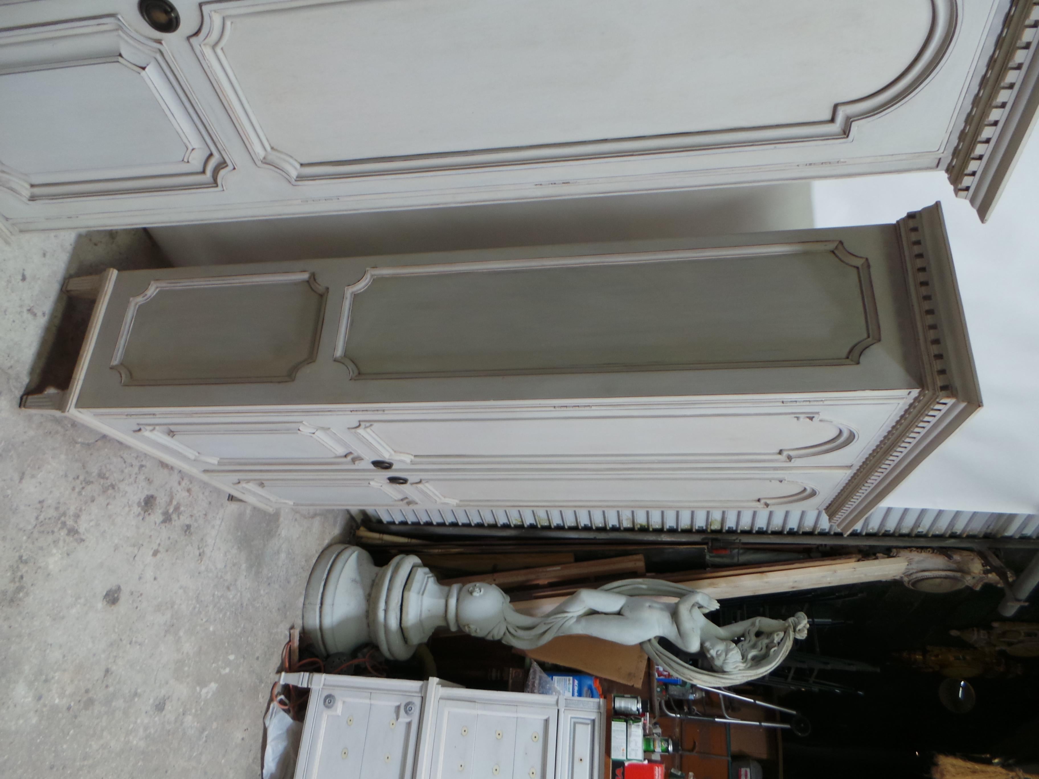 Svedese RARO Armadio abbinato in stile gustaviano in vendita