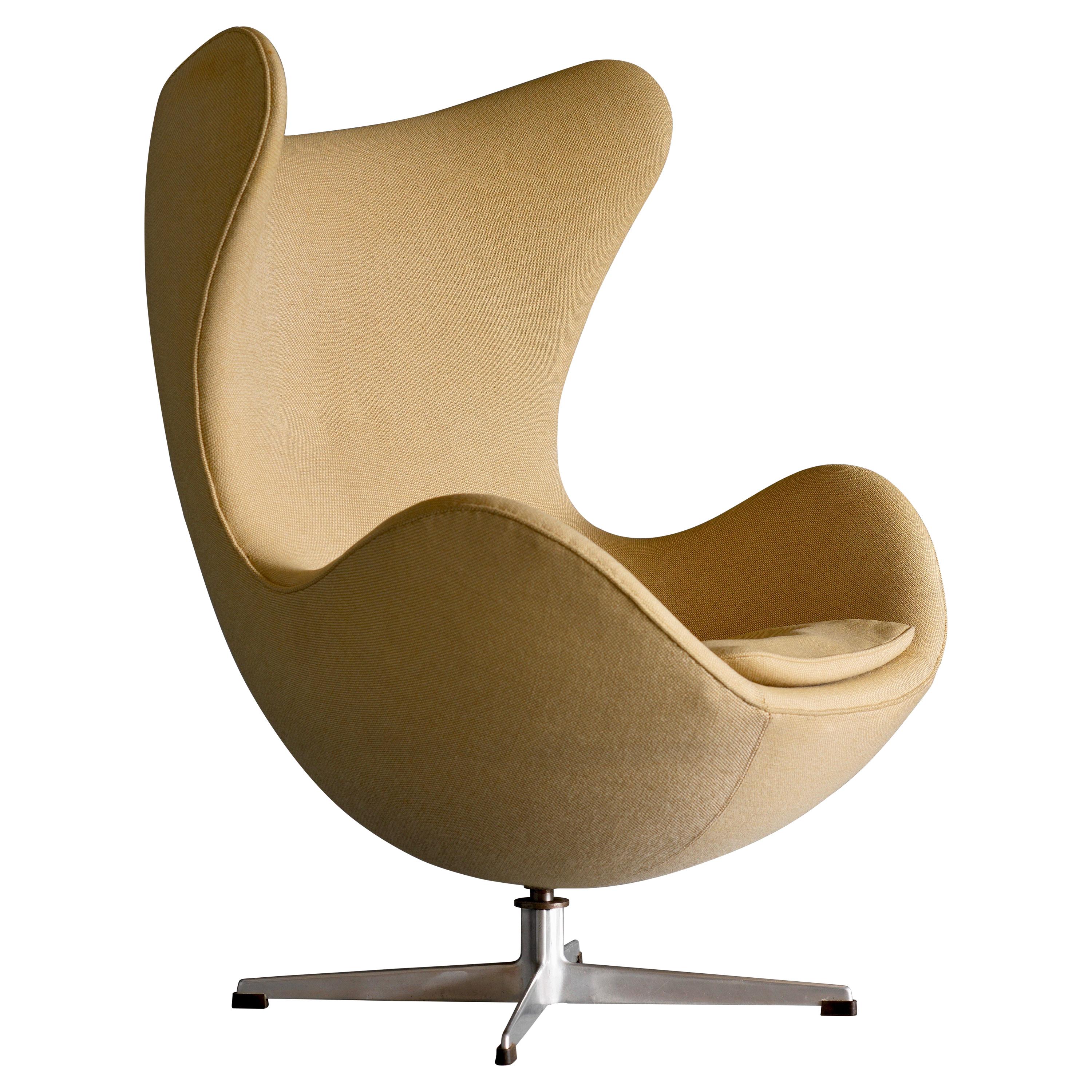 Rare Matching Pair of Arne Jacobsen "Egg" Chairs, circa 1965 For Sale