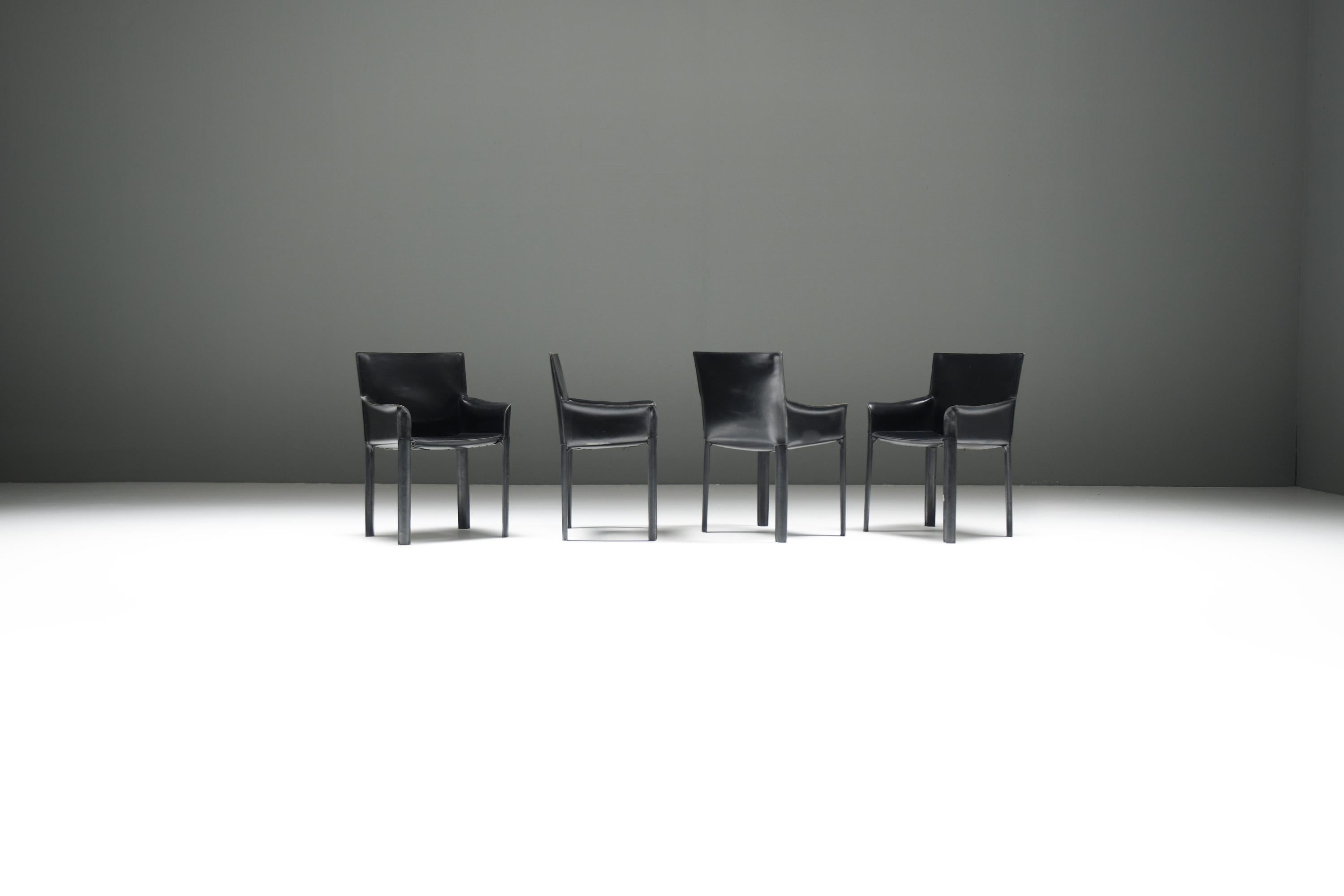 Rare & matching vintage set of 6 Leather Dining Chairs by De Couro of Brazil en venta 6