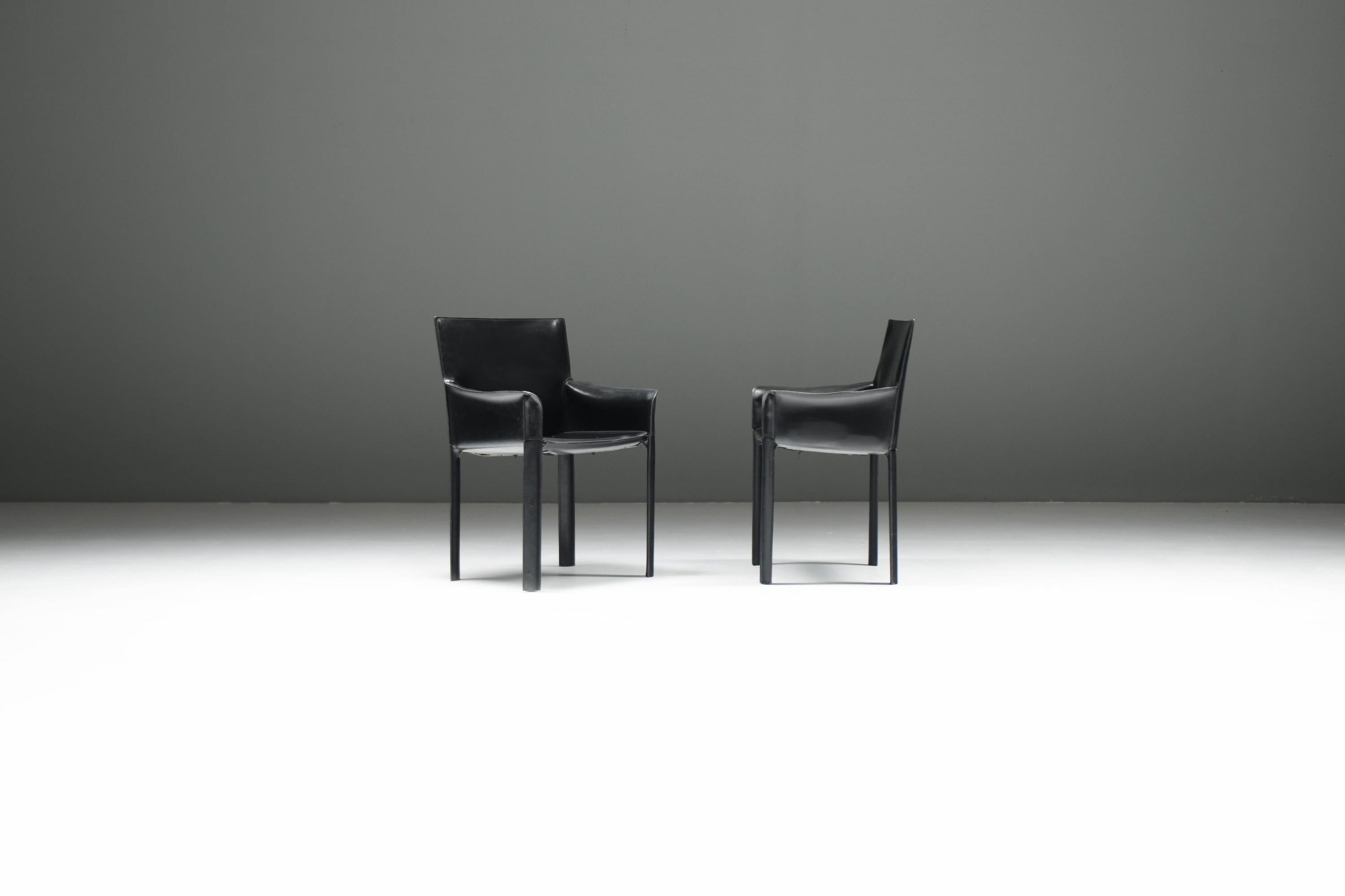 Rare & matching vintage set of 6 Leather Dining Chairs by De Couro of Brazil en venta 7