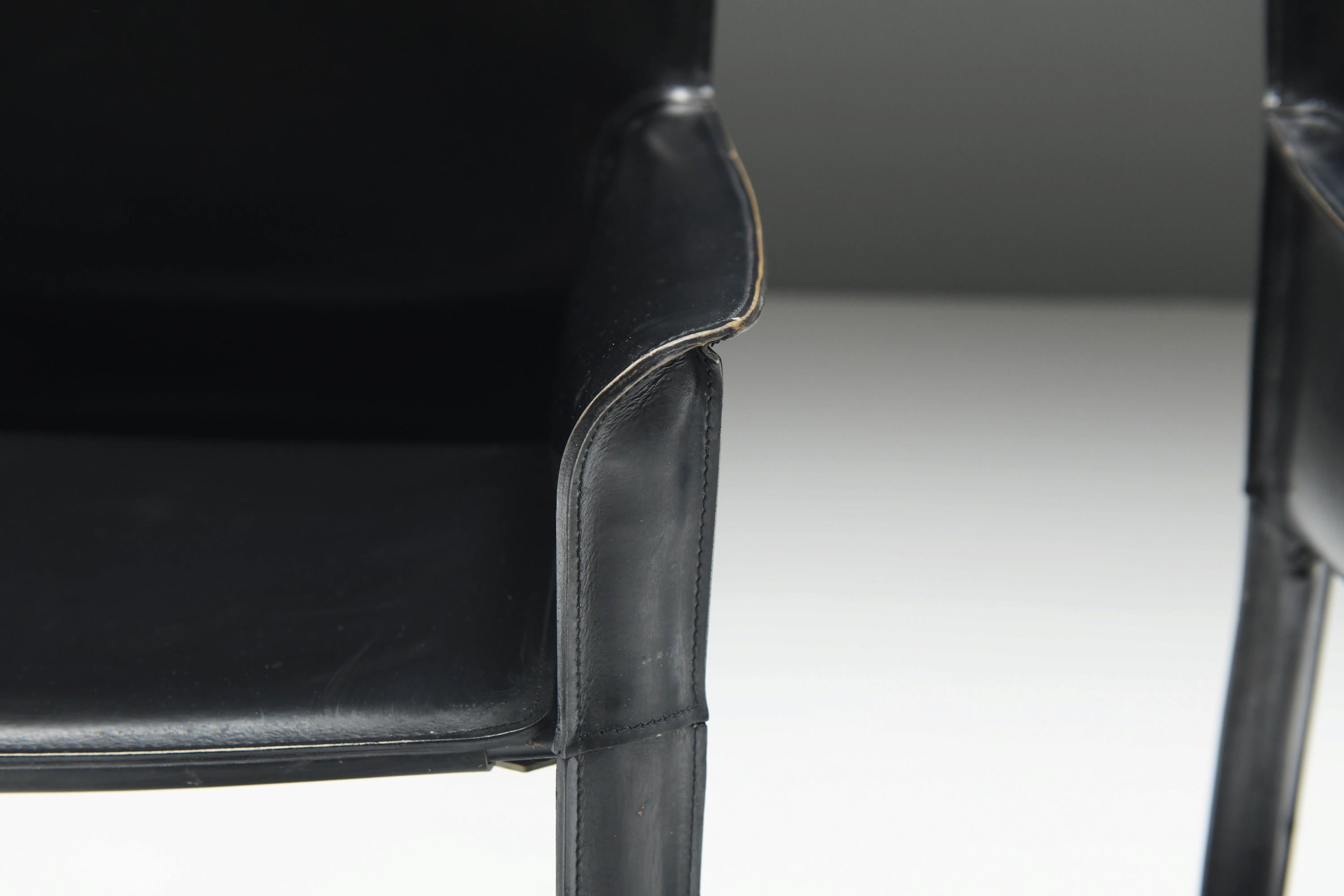 Rare & matching vintage set of 6 Leather Dining Chairs by De Couro of Brazil siglo XX en venta