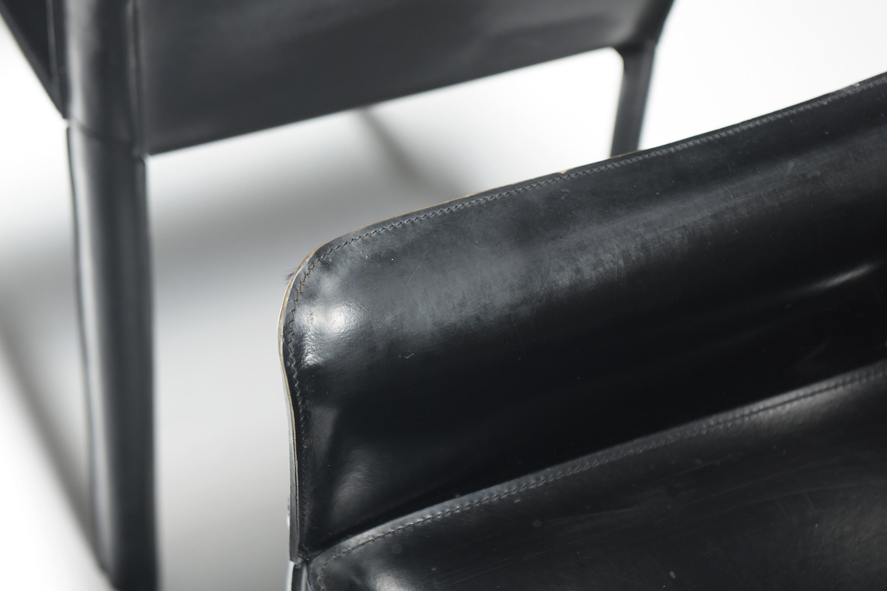 Rare & matching vintage set of 6 Leather Dining Chairs by De Couro of Brazil Cuero en venta