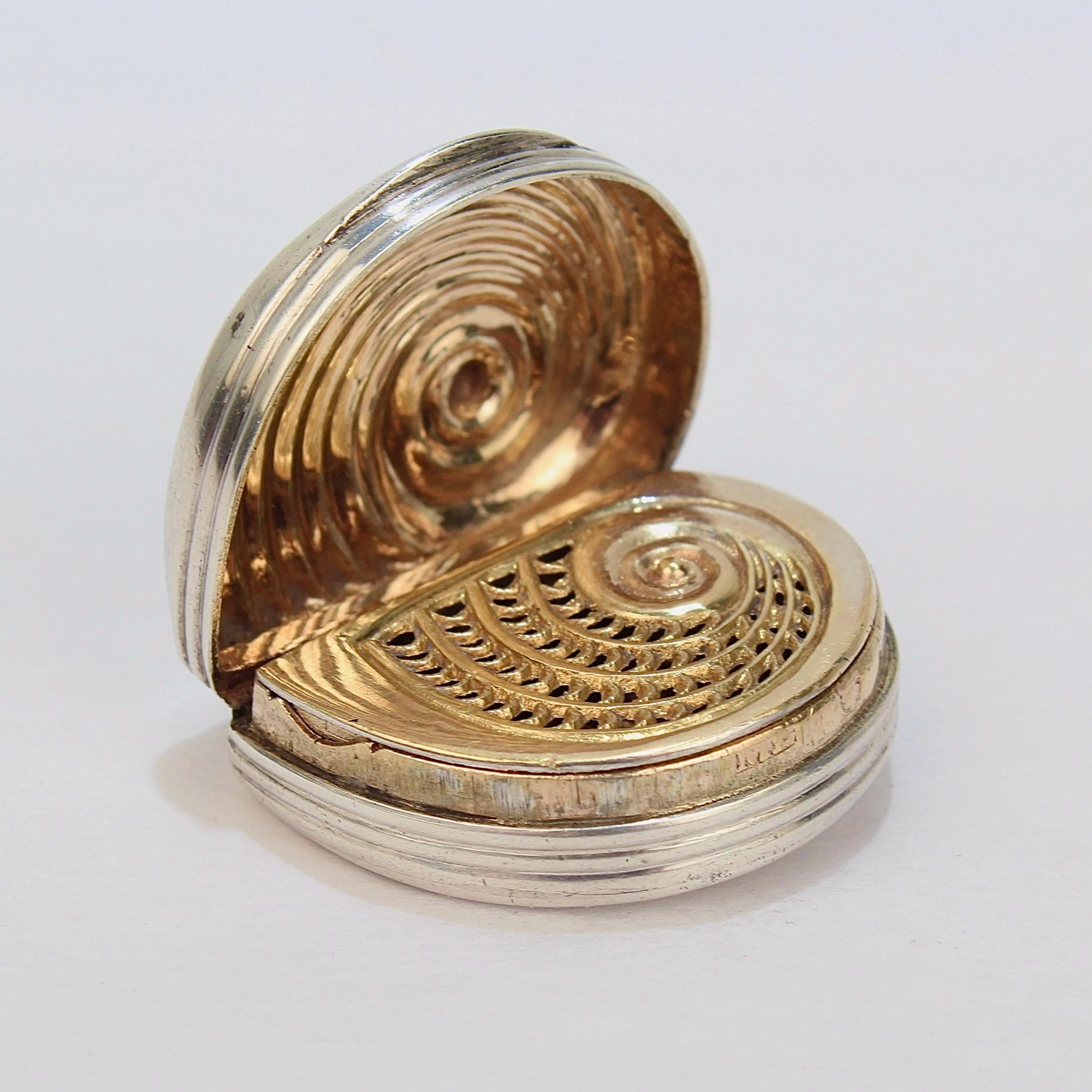 Rara caja de vinagretas con forma de caracol inglesa georgiana de plata de ley Matthew Linwood en venta 8