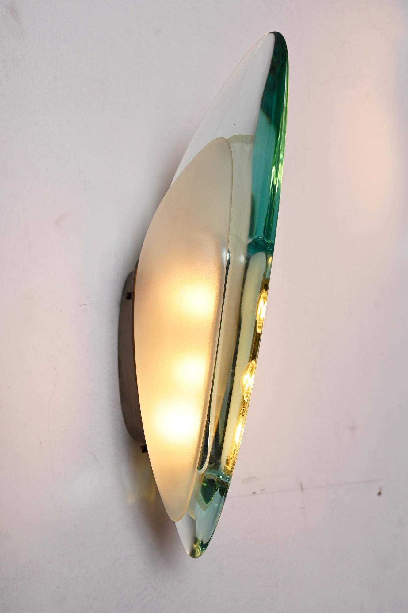 Pair of Rare Max Ingrand for Fontana Arte Wall Lights Model 1552 In Good Condition In London, GB
