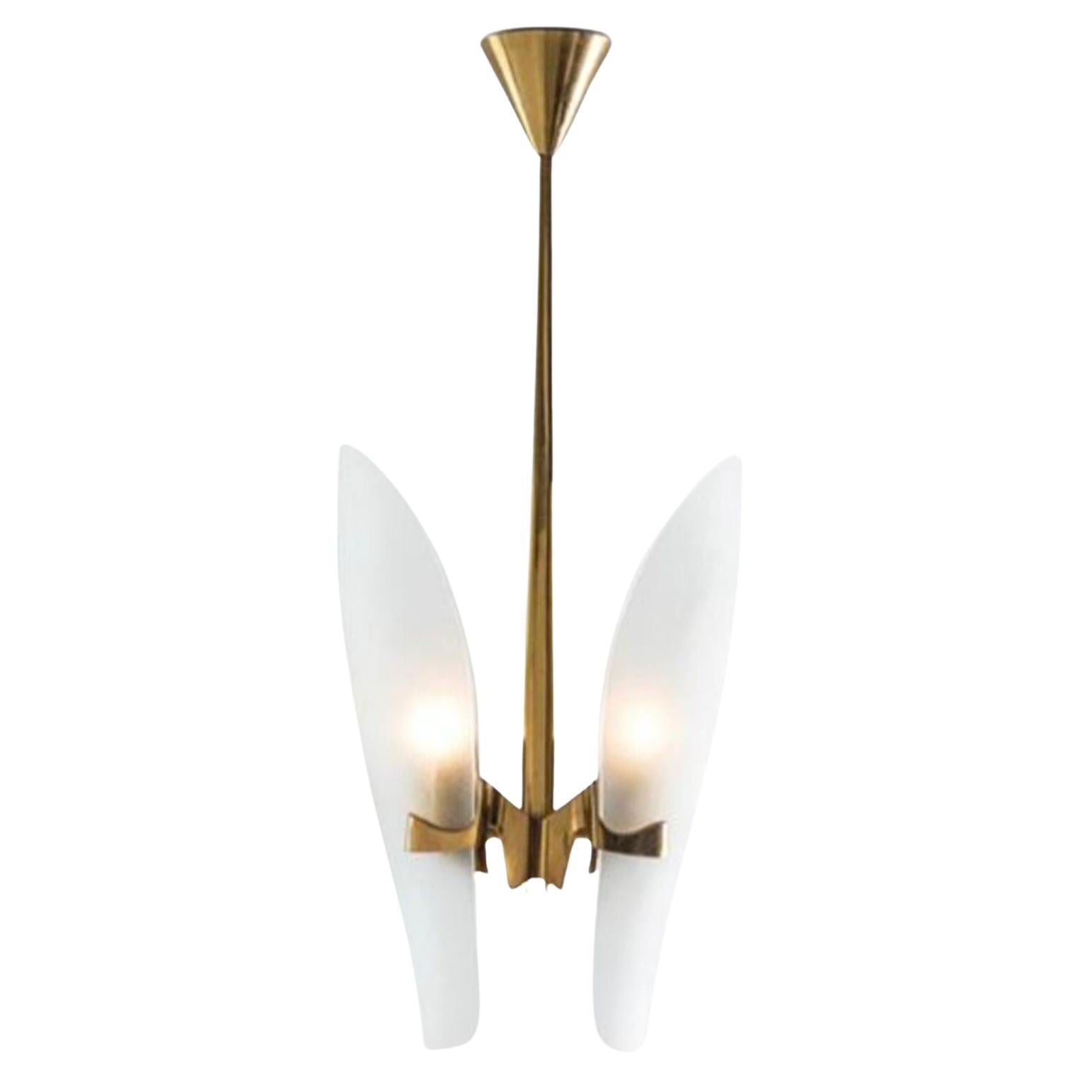 Raro colgante de Max Ingrand para Fontana Arte con cristal esmerilado curvado, Italia, años 60 en venta