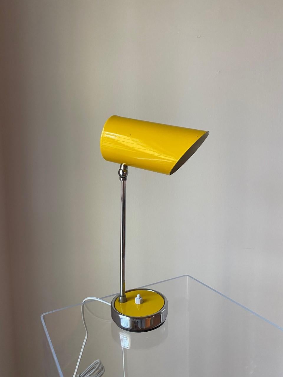 Rare MC Minimalist Space Age Yellow Accent Table Lamp For Sale 3