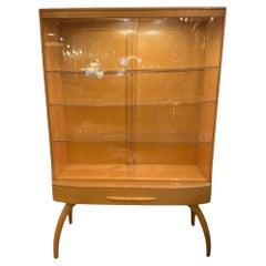 Rare MCM Heywood Wakefield Showcase/Vitrine With Led Lights and Wishbone Legs