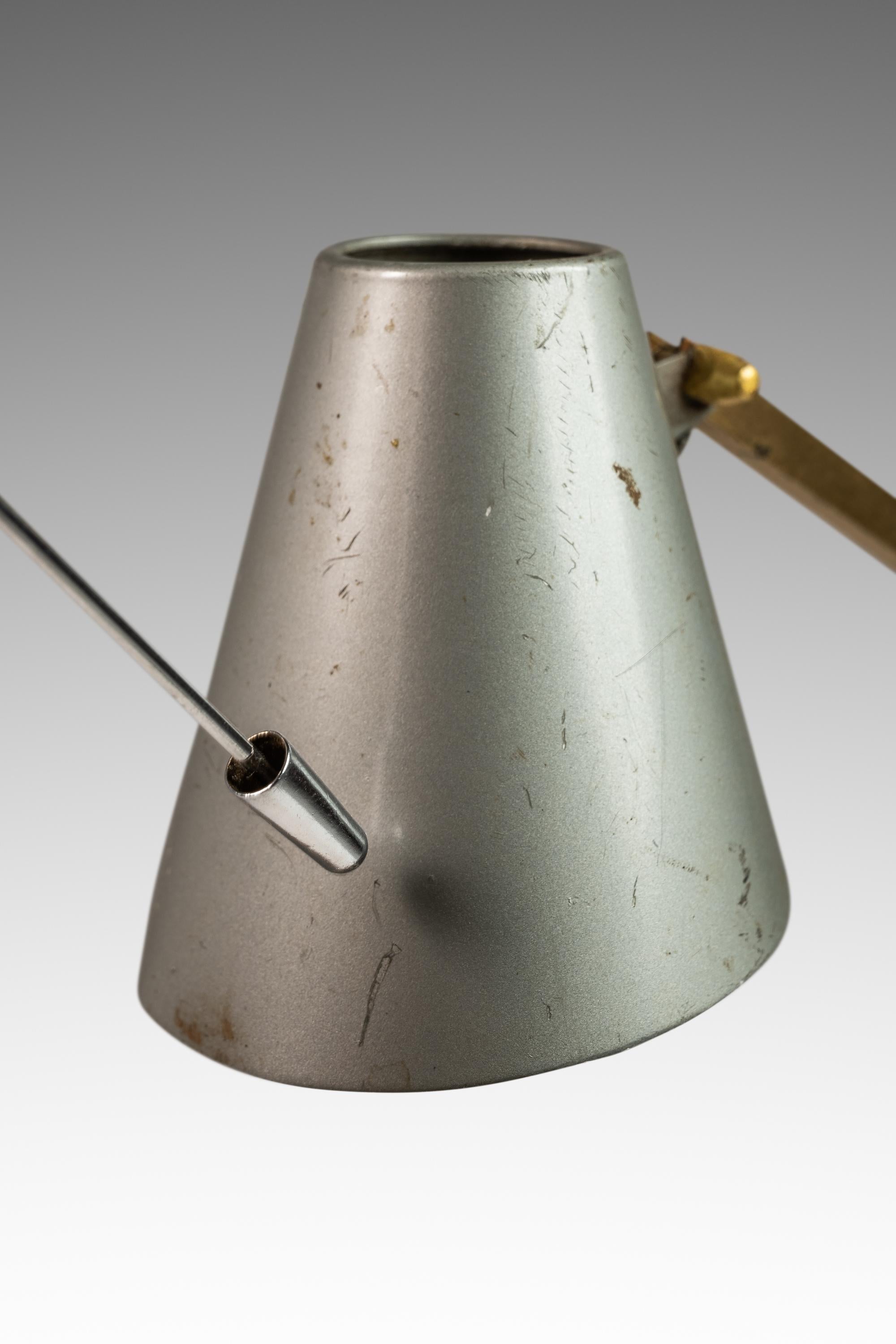 Rare MCM Model 3165 Industrial Tensor Desk Lamp by Dazor, USA, c. 1960's For Sale 4