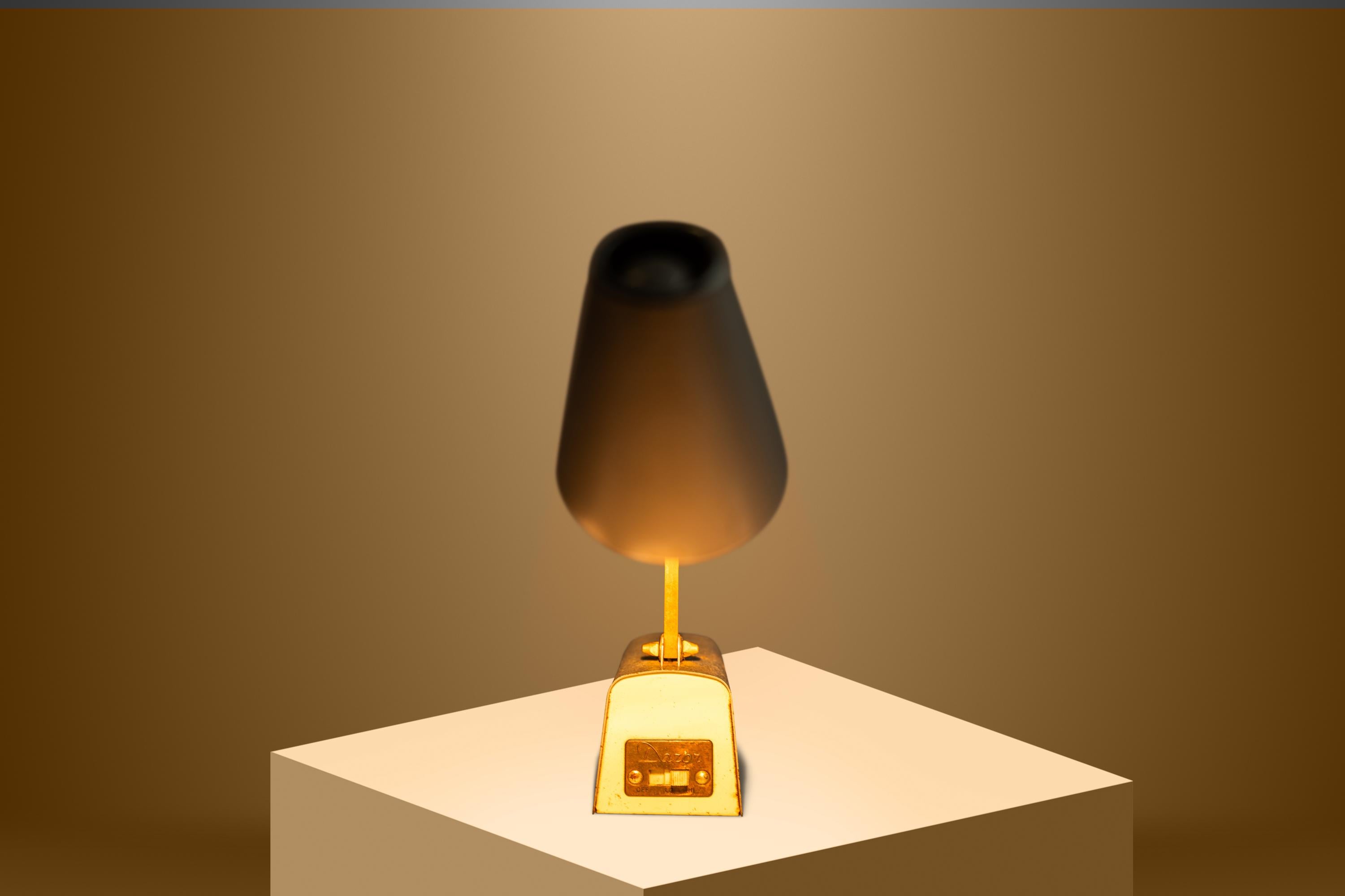 Mid-20th Century Rare MCM Model 3165 Industrial Tensor Desk Lamp by Dazor, USA, c. 1960's For Sale