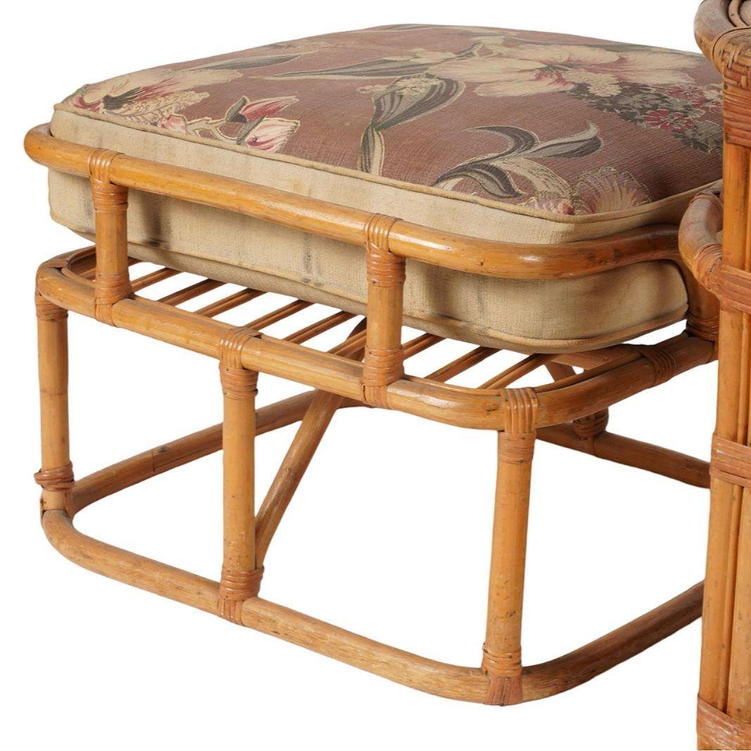Rare MCM Canapé Chaise Ottomane en rotin à gradins Ensemble de salon avec tables d'appoint encastrées en vente 8