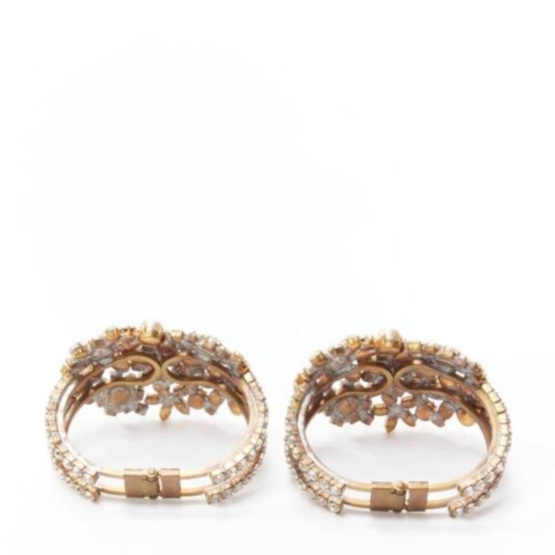 rare MEADHAM KIRCHHOFF Lilien Czech Runway crystal faux pearl double bangle cuff
Référence : BSHW/A00079
Marque : Meadham Kirchhoff
Collectional : 2013 Lilien Czech - Défilé
Matière : Métal, fausse perle
Couleur : transparent, nacré
Motif :