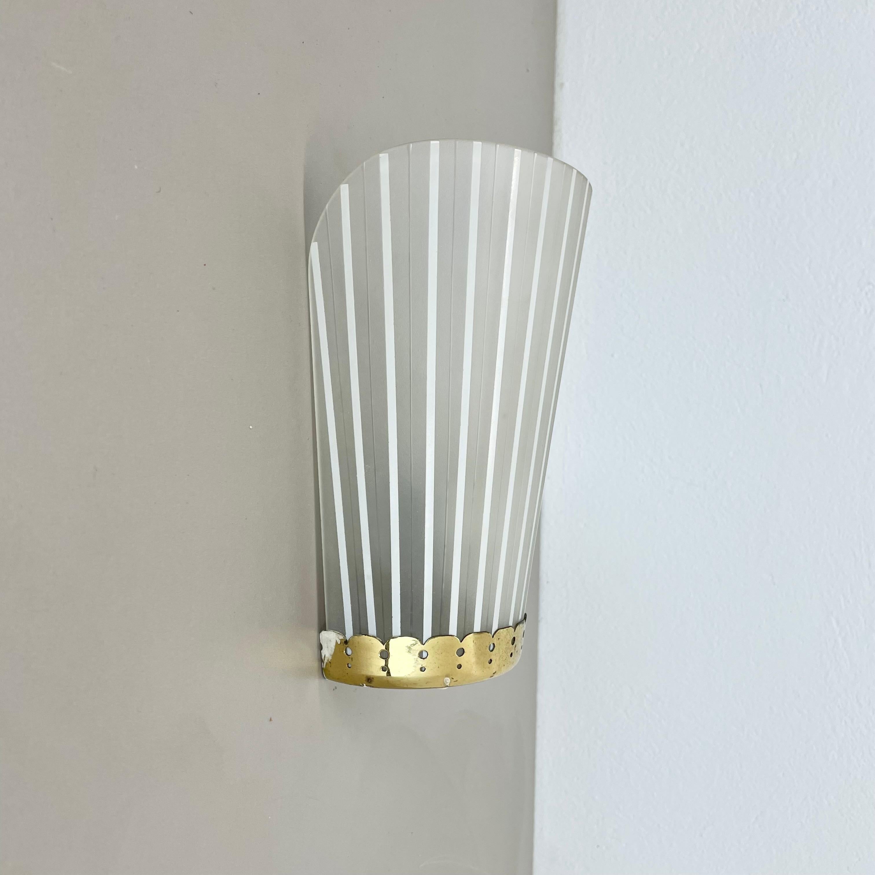 Mid-Century Modern Applique murale «MEDIA » rare de Wilhelm Wagenfeld, Peill + Putzler, Allemagne, 1950 en vente