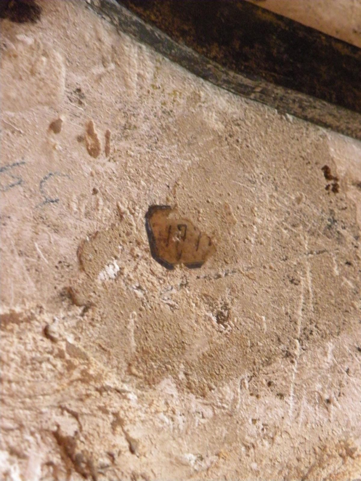 Rare Medieval Wrought Iron Round Table / Stand with Porphyry top For Sale 5