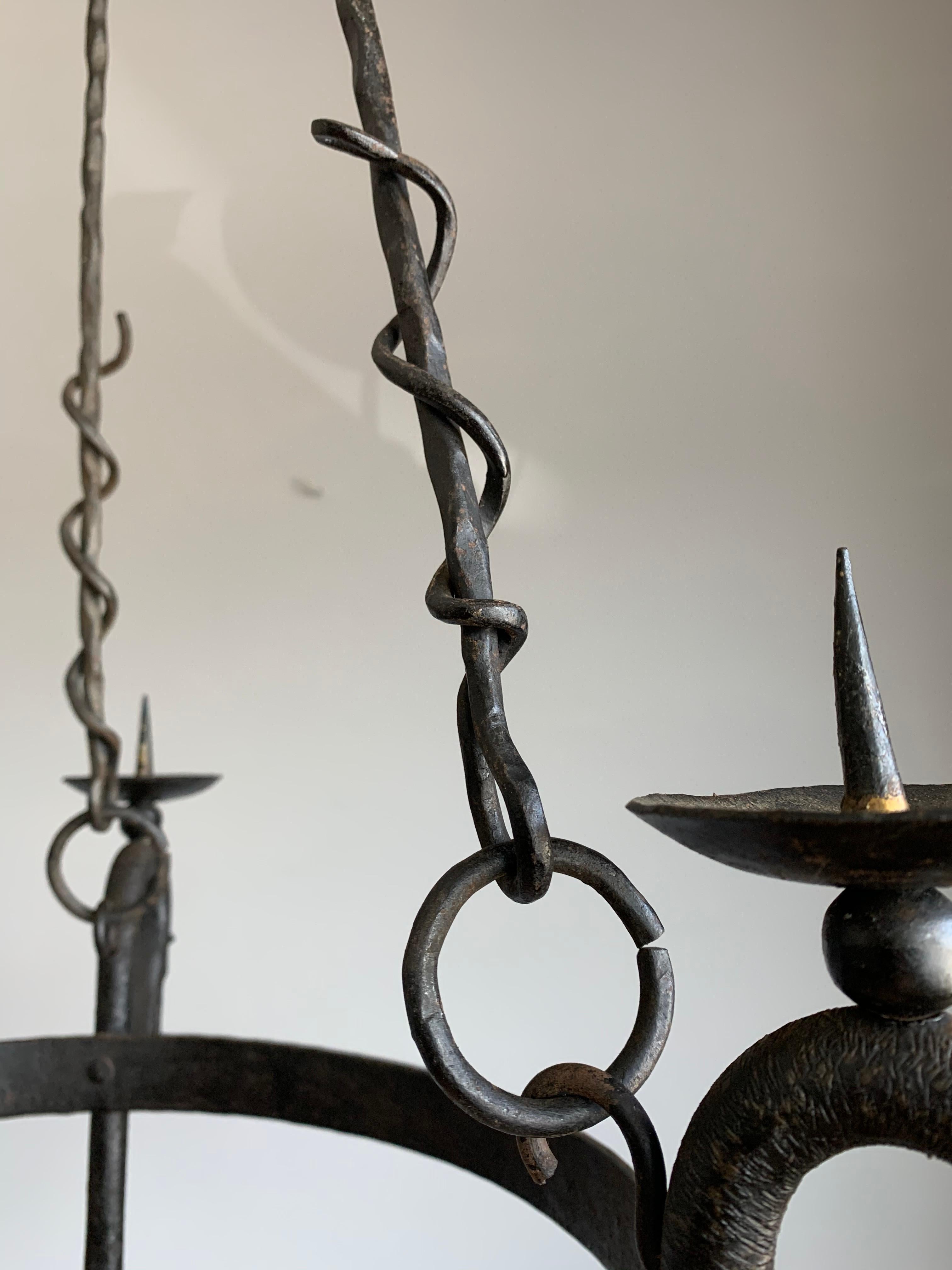 Raro Candelabro Dragón de Hierro Forjado a Mano de Estilo Medieval - Portavelas en venta 2