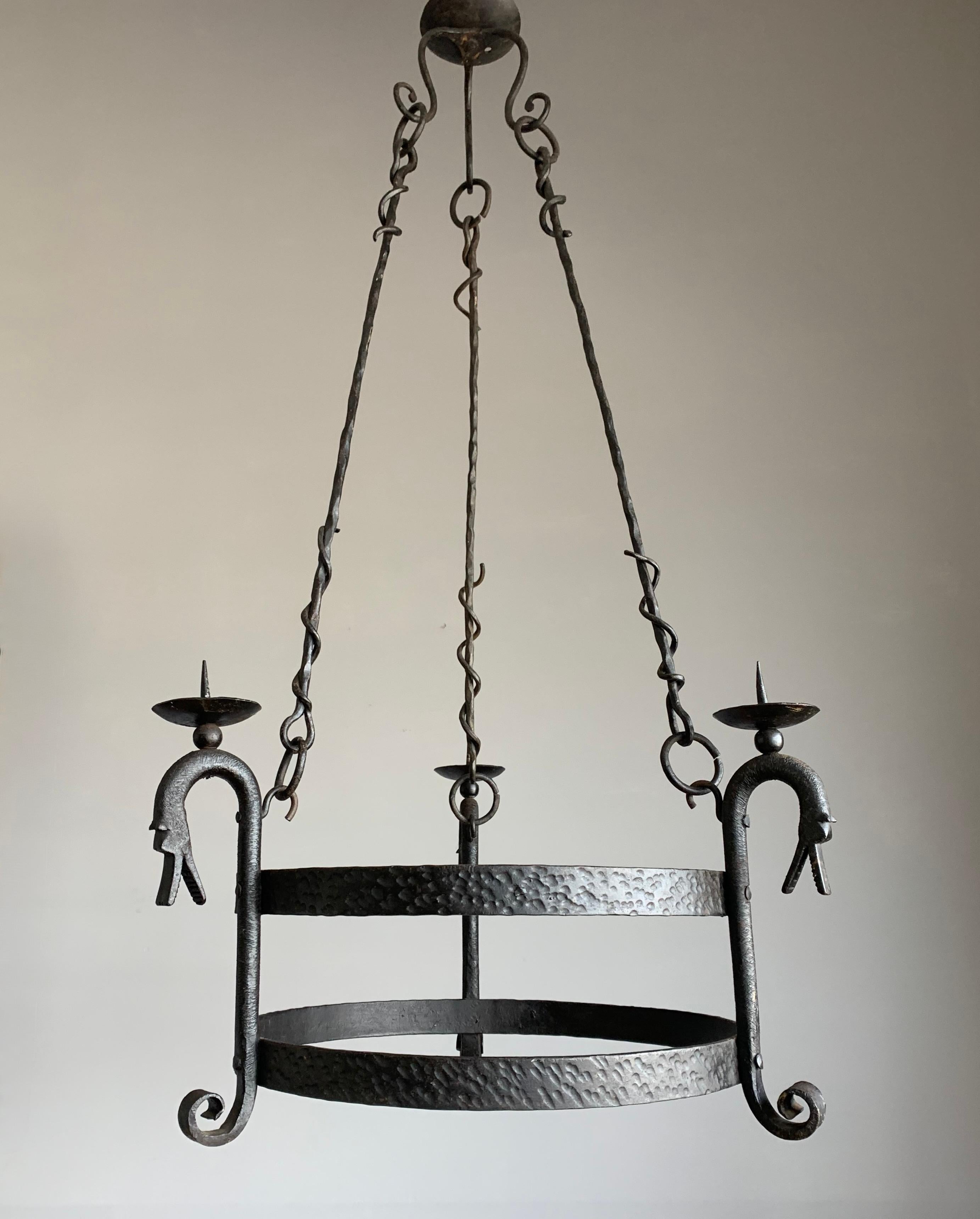 Raro Candelabro Dragón de Hierro Forjado a Mano de Estilo Medieval - Portavelas en venta 11