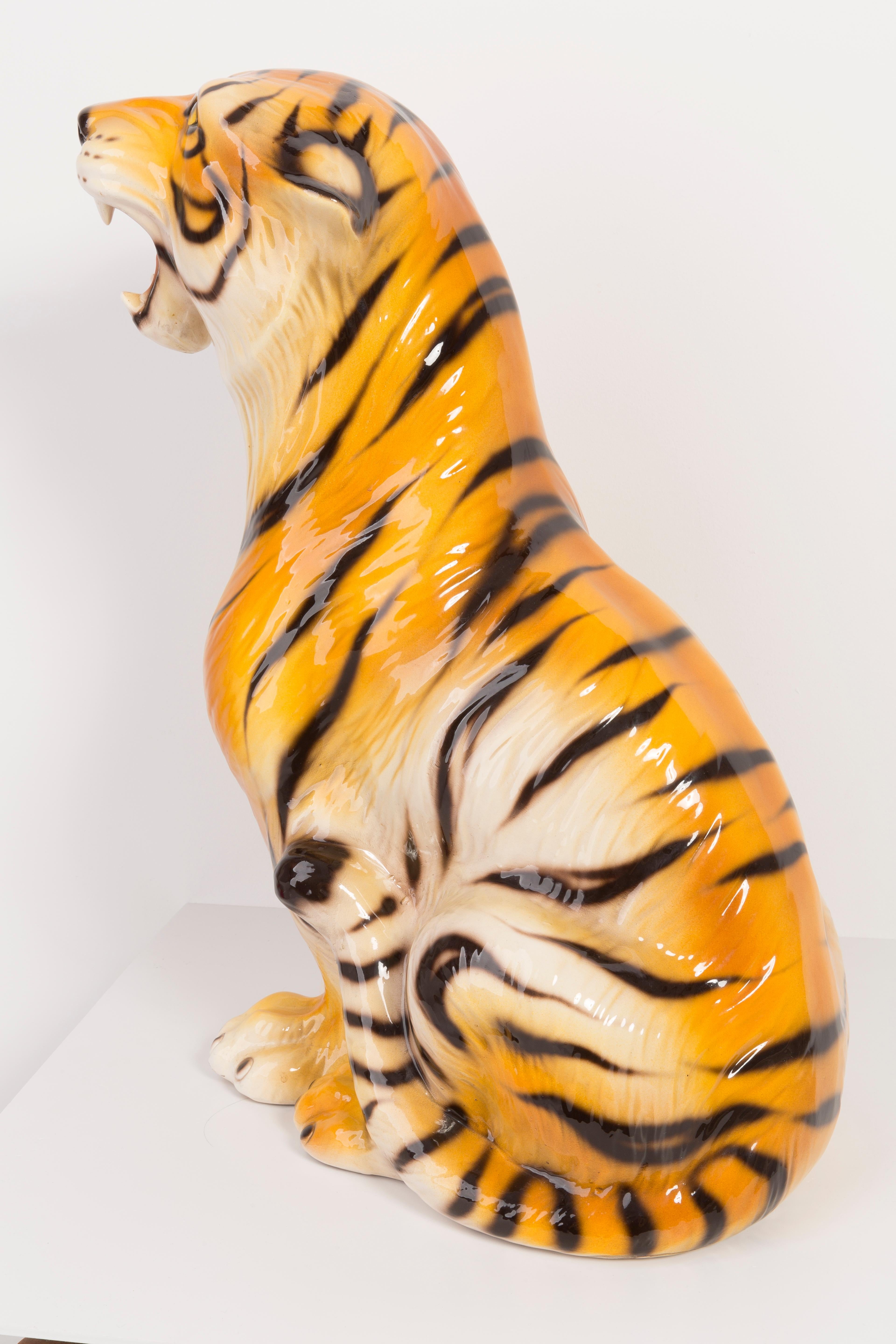 italien Sculpture rare de tigre en céramique de taille moyenne, Italie, années 1960 en vente