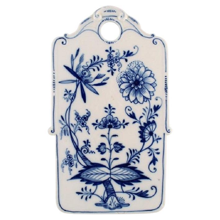 Rare Meissen Blue Onion Butter Board in Hand-Painted Porcelain, Late 19th C For Sale