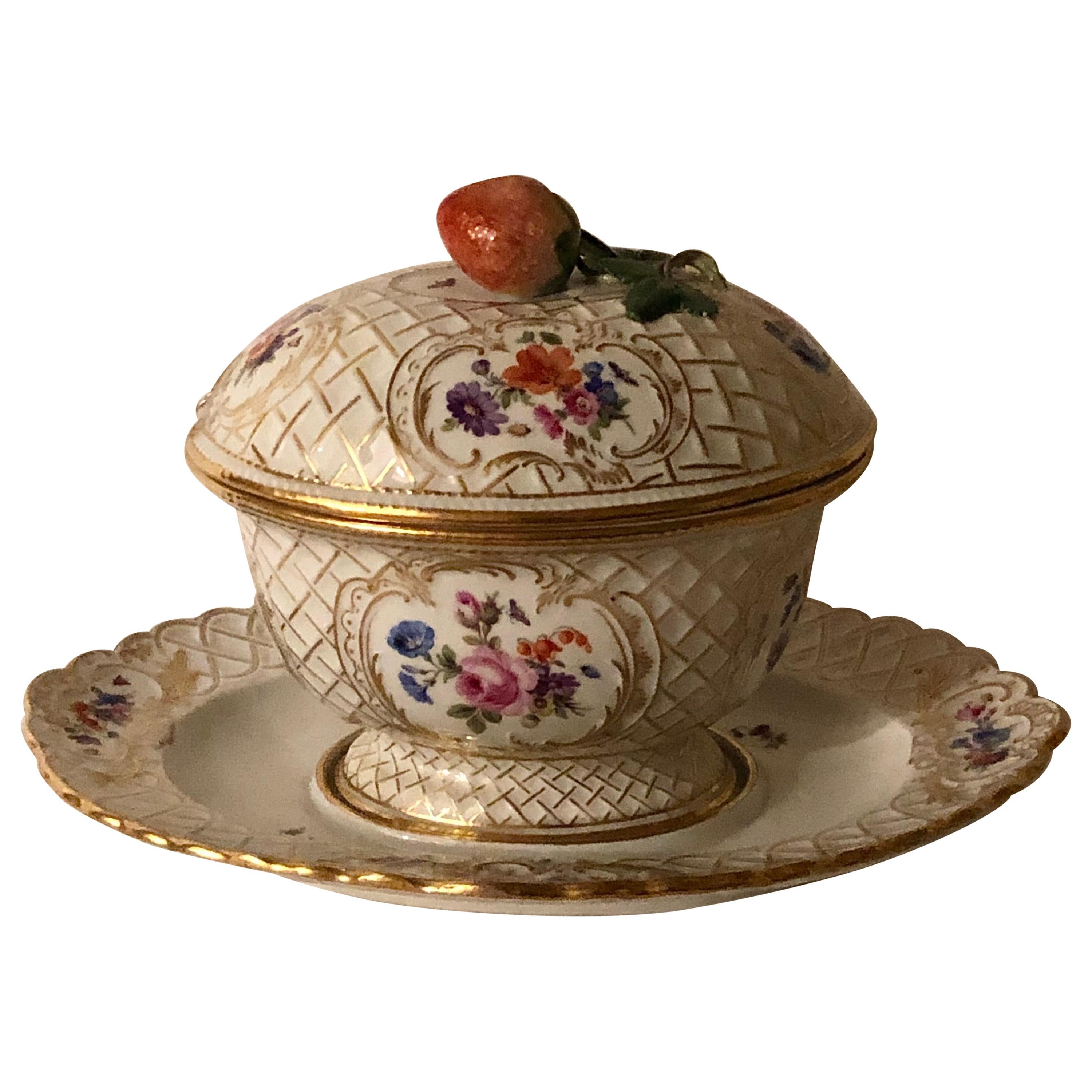 Rare Meissen Gravy or Saucier with Attached Underplate and Cover with Strawberry For Sale