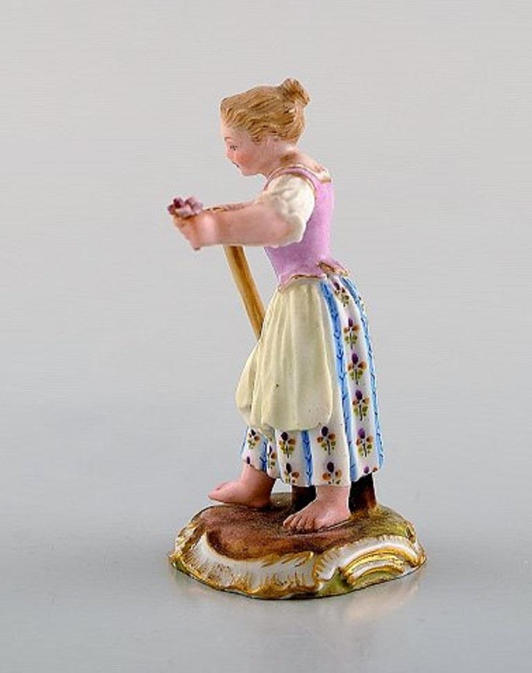 Seltene Meissener Miniatur Figur nach Johann Joachim Kändler, Gärtner, 1850-1880 (Rokoko) im Angebot