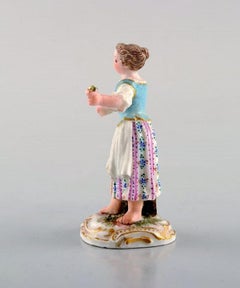 Rare Meissen Miniature Figure after Johann Joachim Kändler, Girl with Flowers