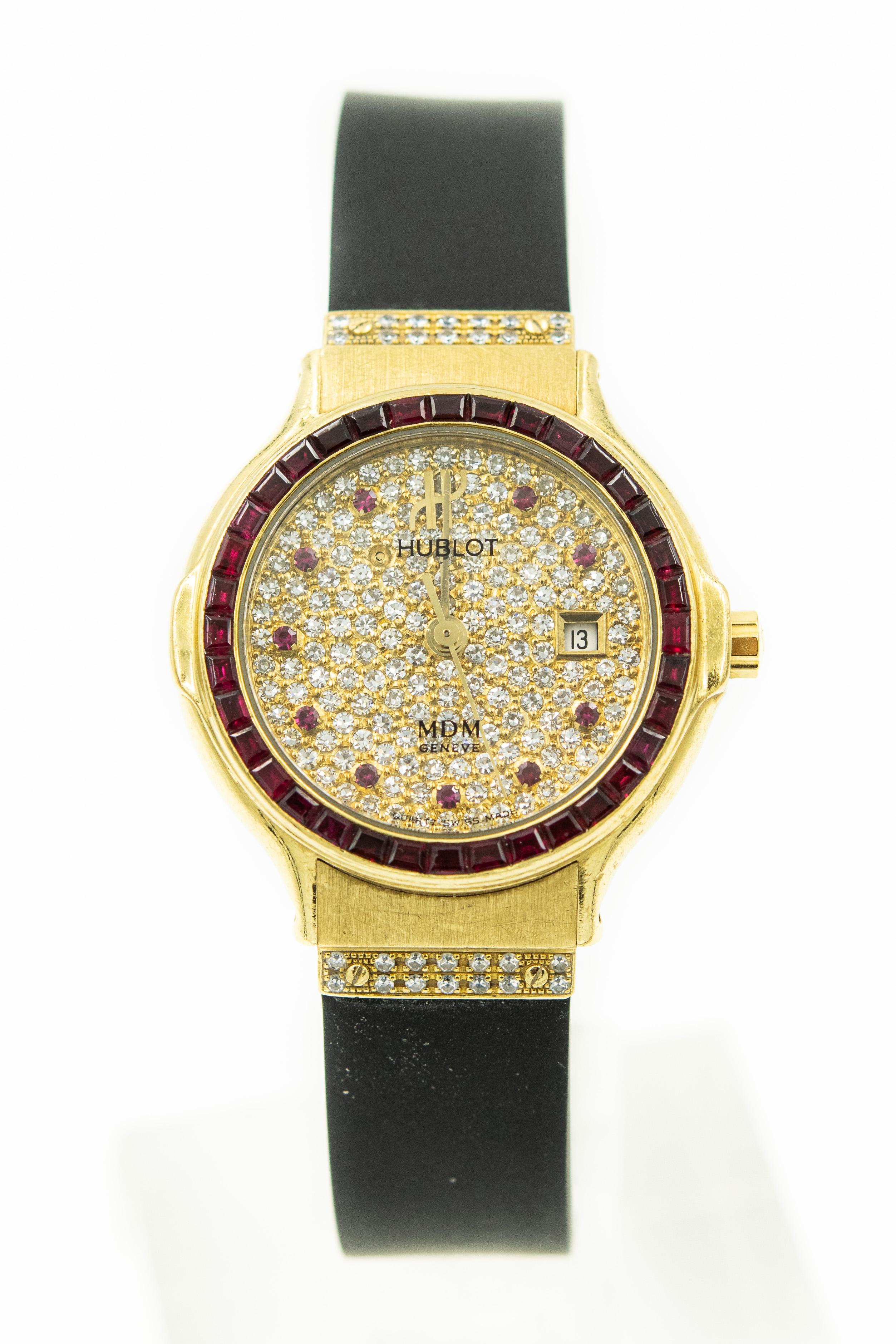 Montres-bracelets Hublot saphir rubis diamant en or 18 carats pour hommes et femmes  en vente 3