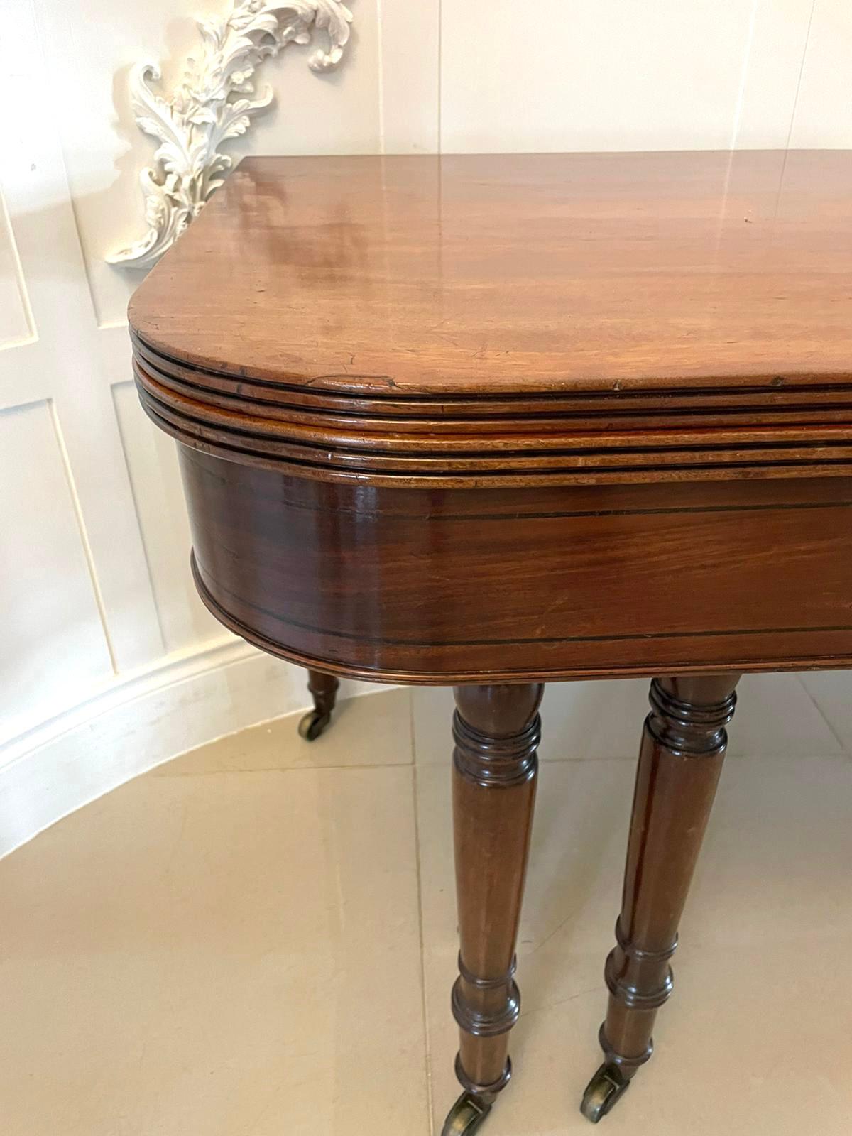 Rare table de salle à manger à rallonge de qualité George III en acajou métamorphique en vente 10