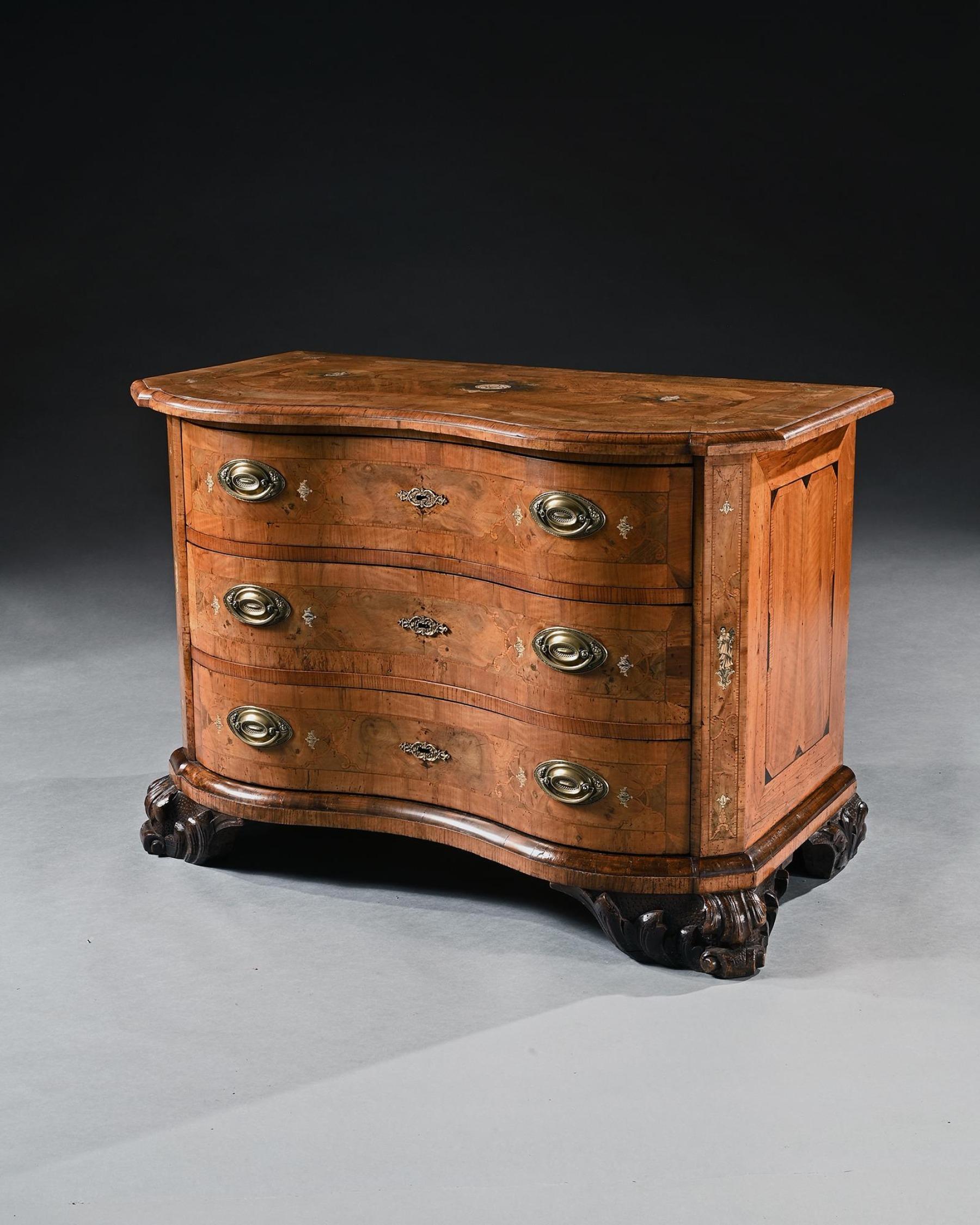 Rare Mid 18th Century German Walnut Pewter & Ivory Marquetry Serpentine Commode For Sale 2