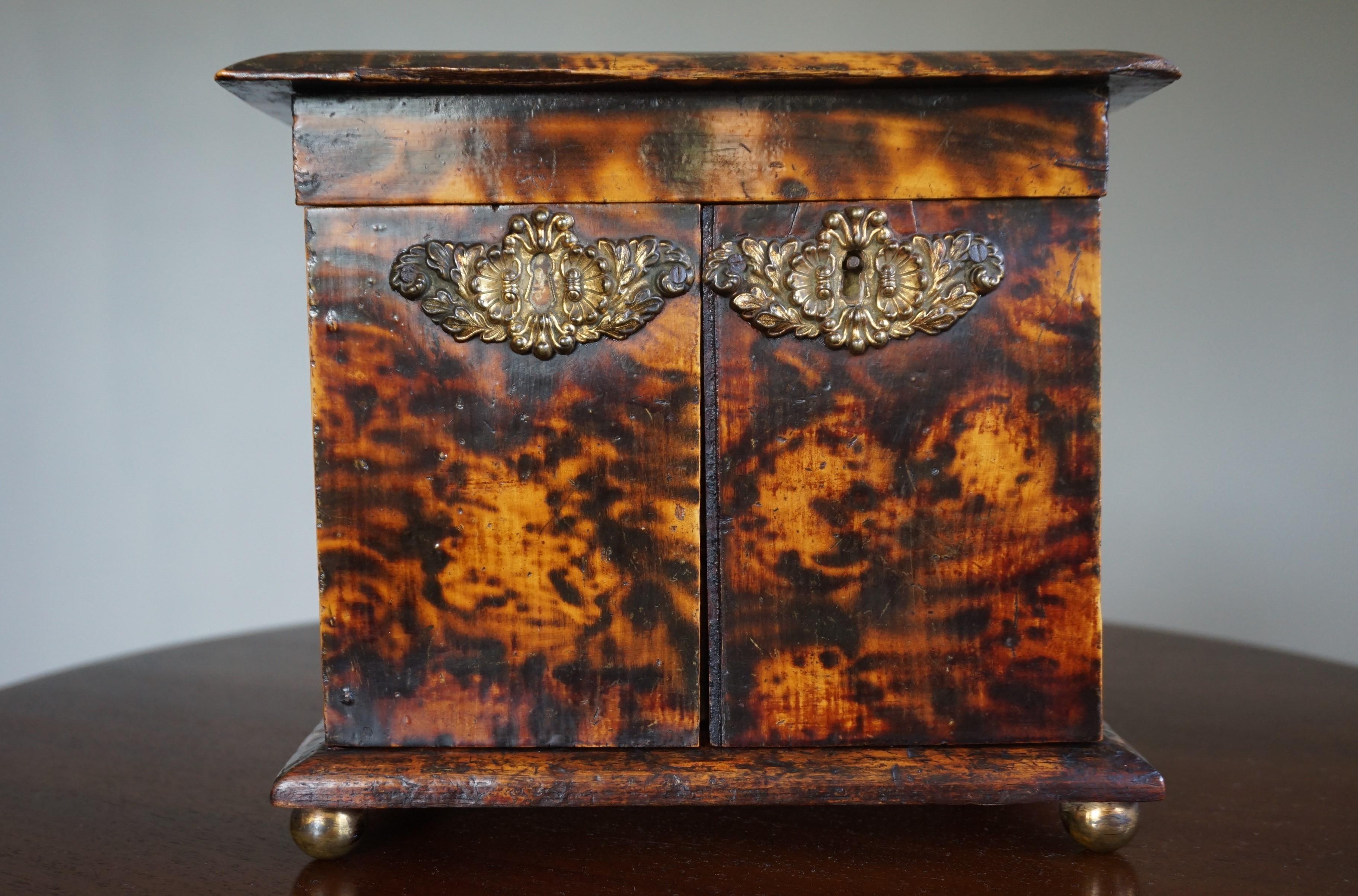 Rare Mid-19th Century Faux Tortoise Shell Jewelry Box & Various Other Purposes  7