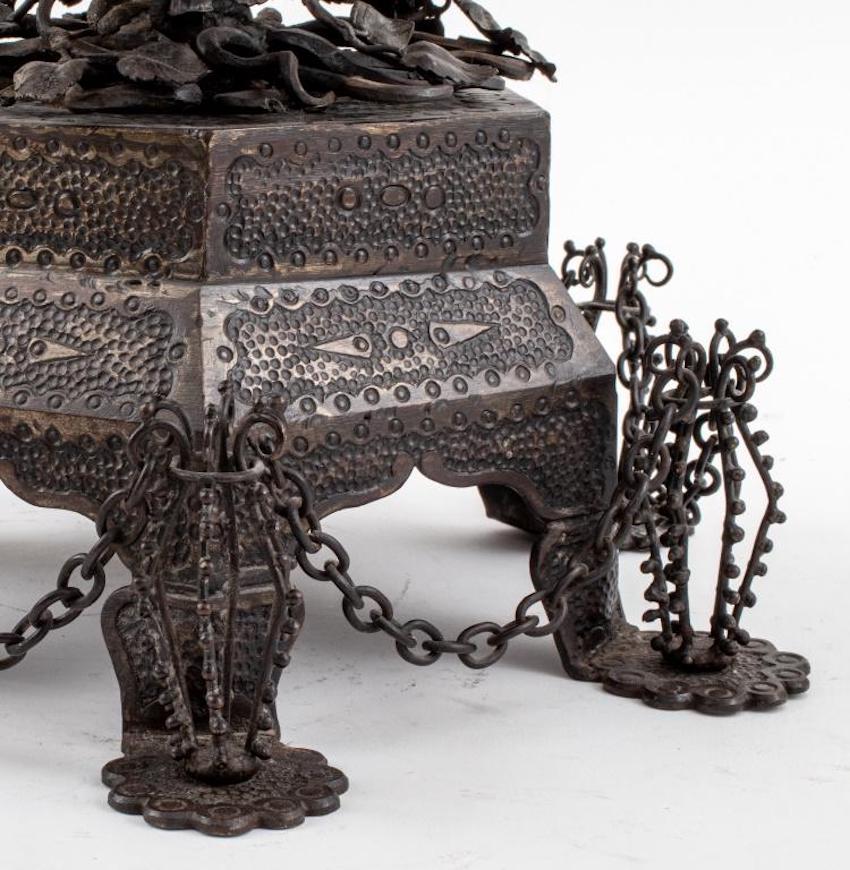 Rare Mid-20th Century Bronze Iron Rose Motif Table Lamp 5