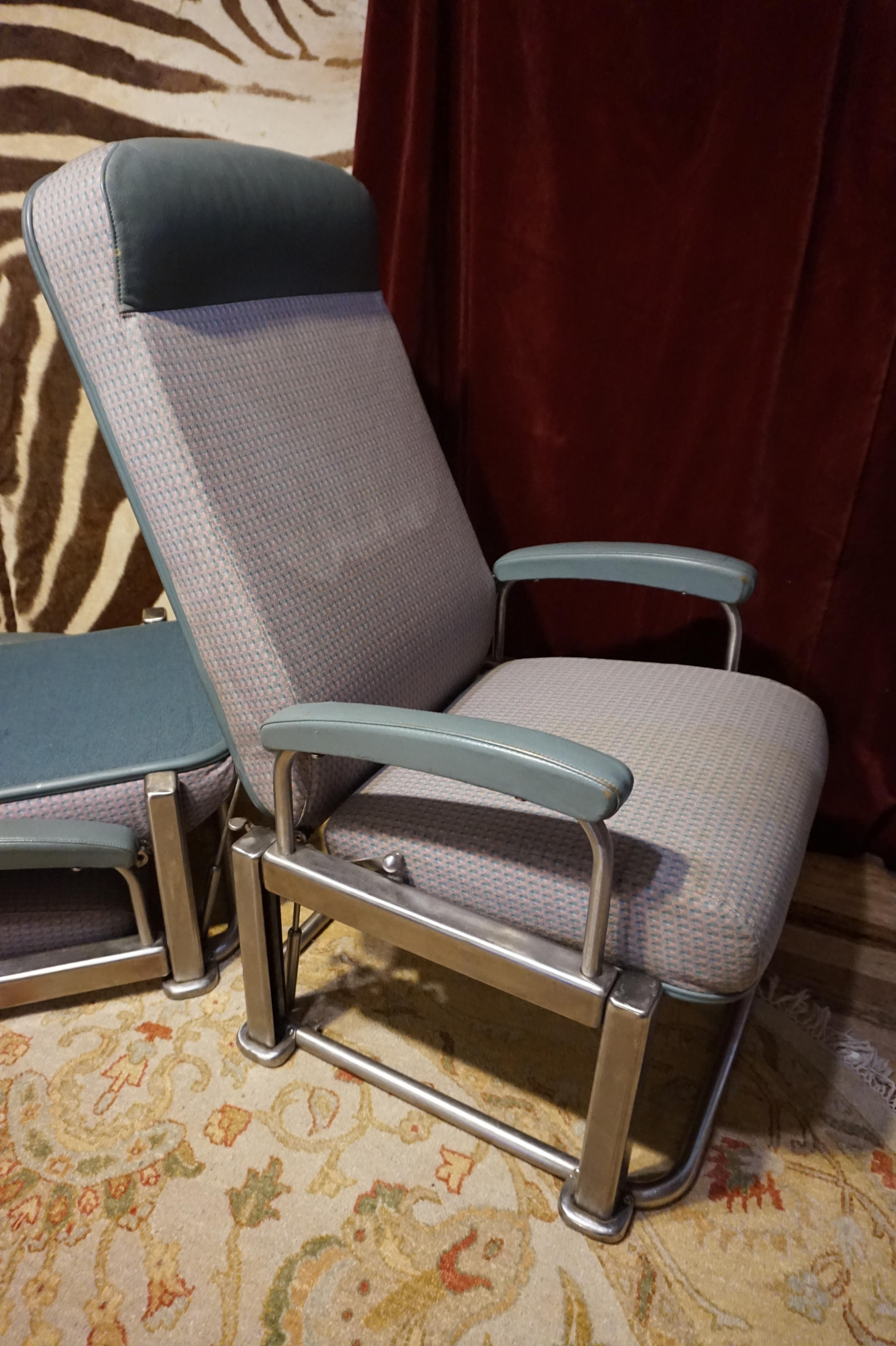 Rare Mid C. Bauhaus Style Canadian Pacific Railway Folding Cabin Chairs In Good Condition For Sale In Vancouver, British Columbia