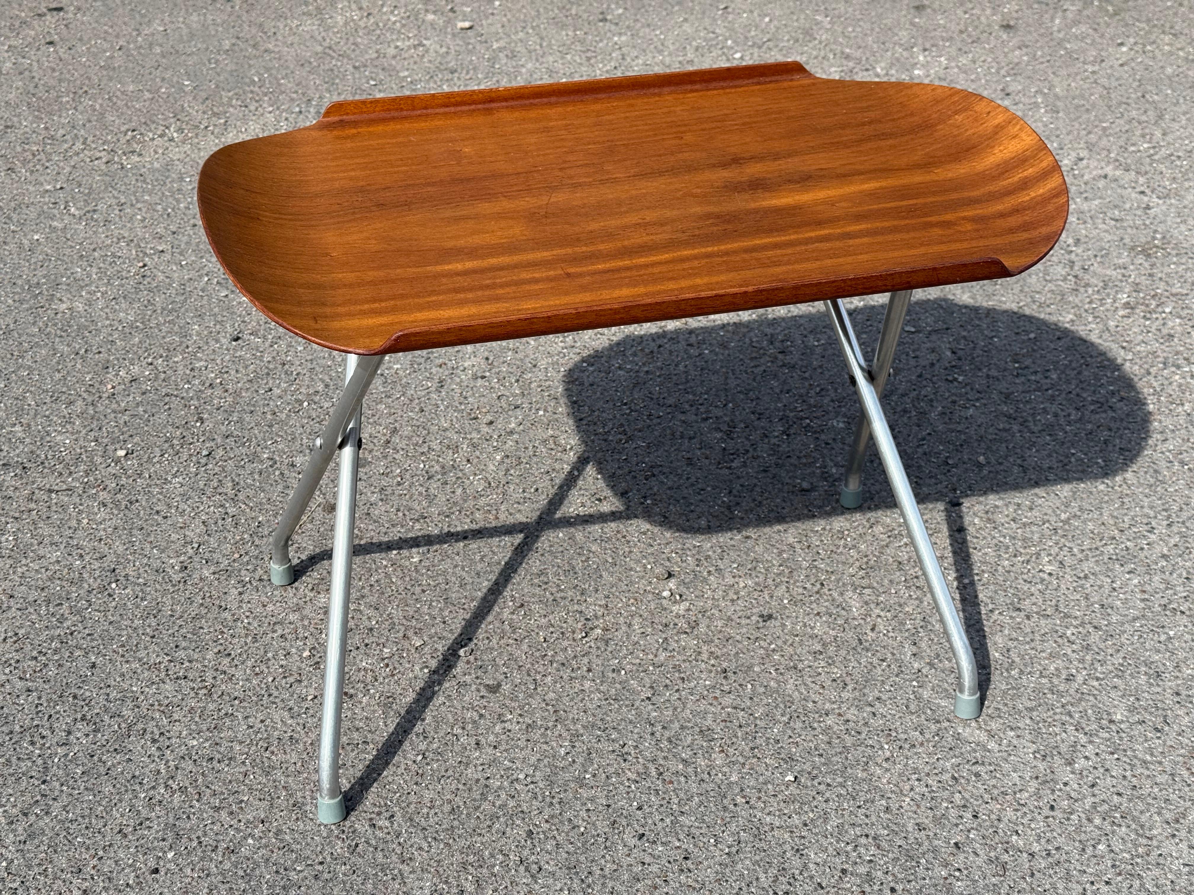 Rare Mid-Century Alminette Teak Folding Tray Table Norway, 1960s In Good Condition For Sale In Copenhagen, DK