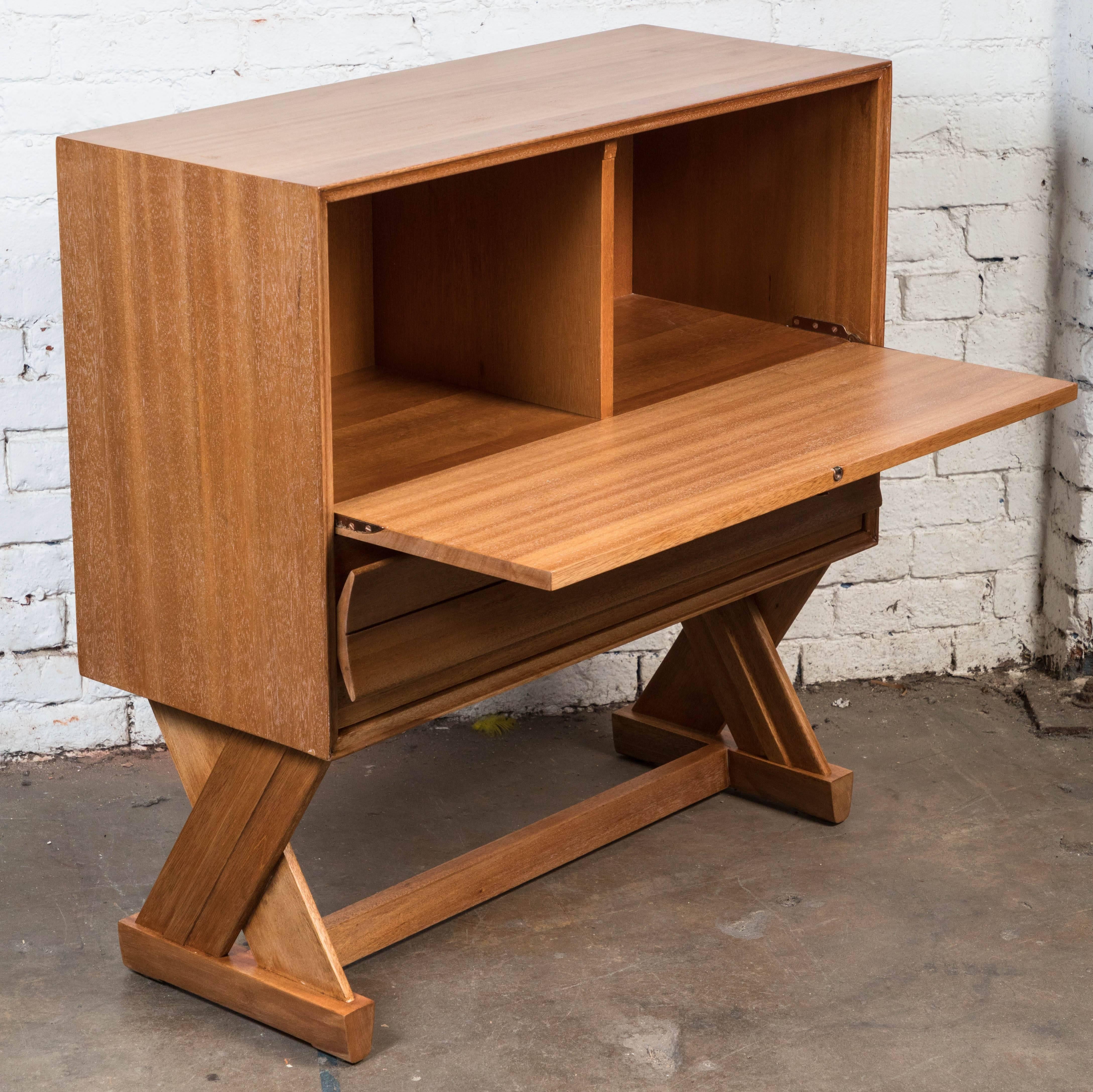 Rare Midcentury Bar/Cabinet by Paul Laszlo for Brown Saltman For Sale 2