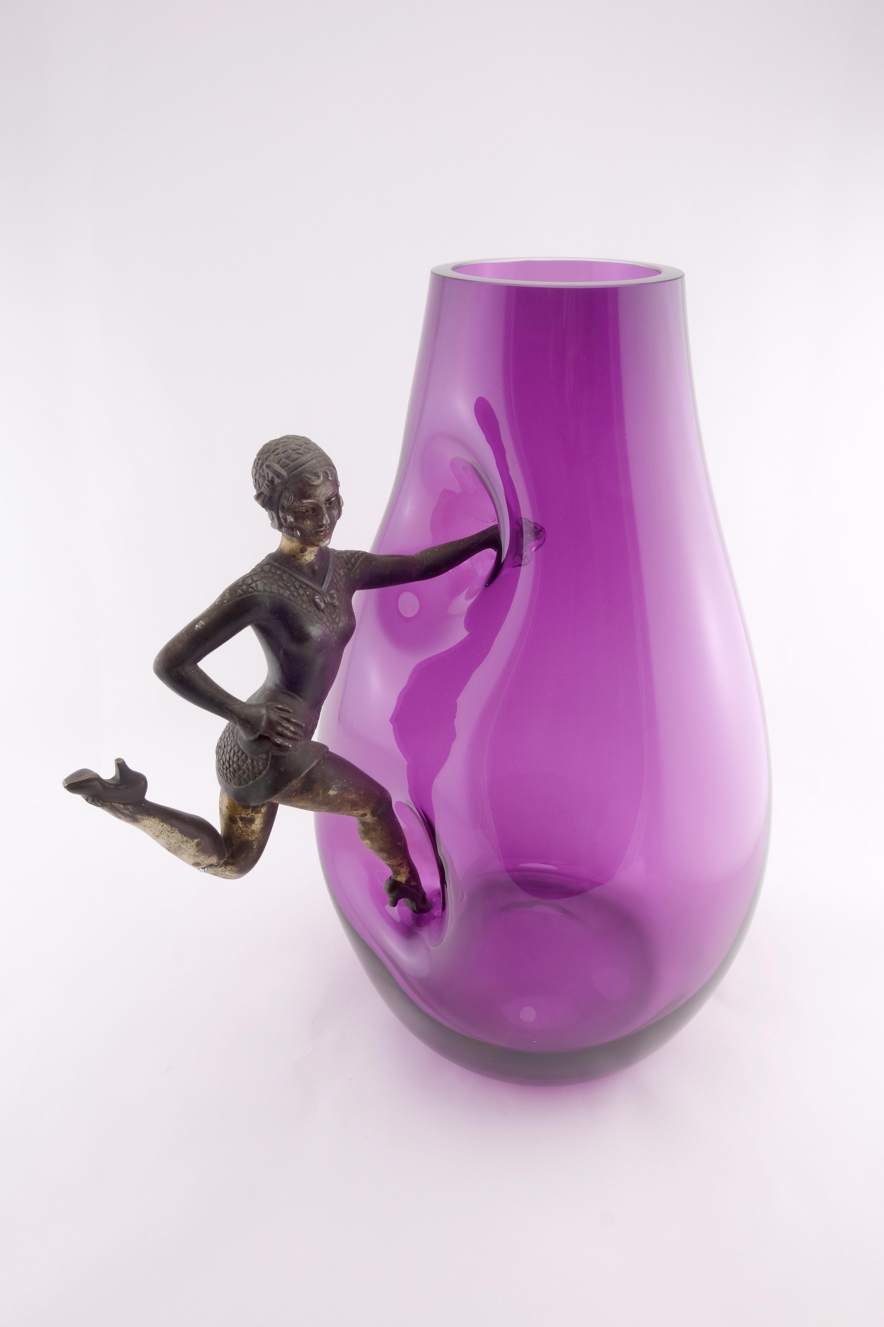 Francese Raro vaso in vetro soffiato della metà del secolo - Europa, circa 1950 - Aggiunta 76 in vendita