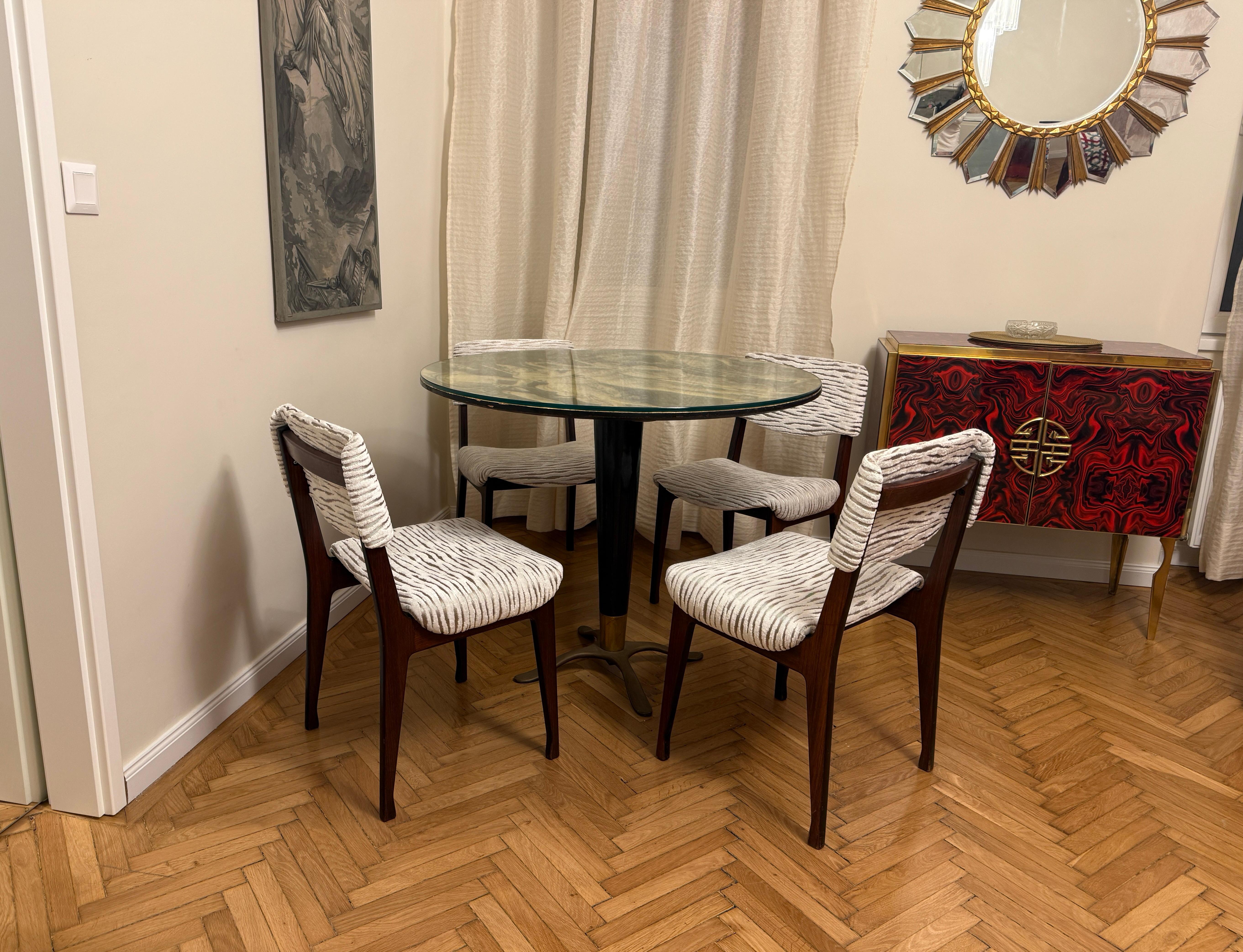 Rare table centrale ou table d'appoint du milieu du siècle dernier attribuée à Osvaldo Borsani en vente 2