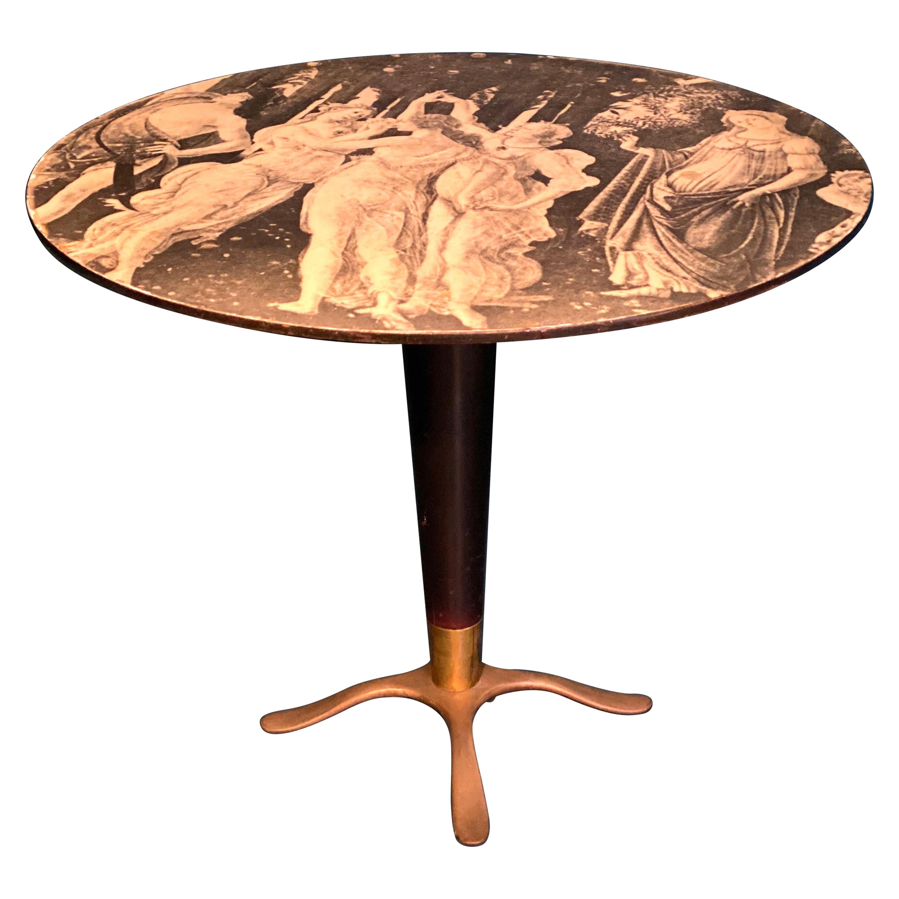 Rare table centrale ou table d'appoint du milieu du siècle dernier attribuée à Osvaldo Borsani