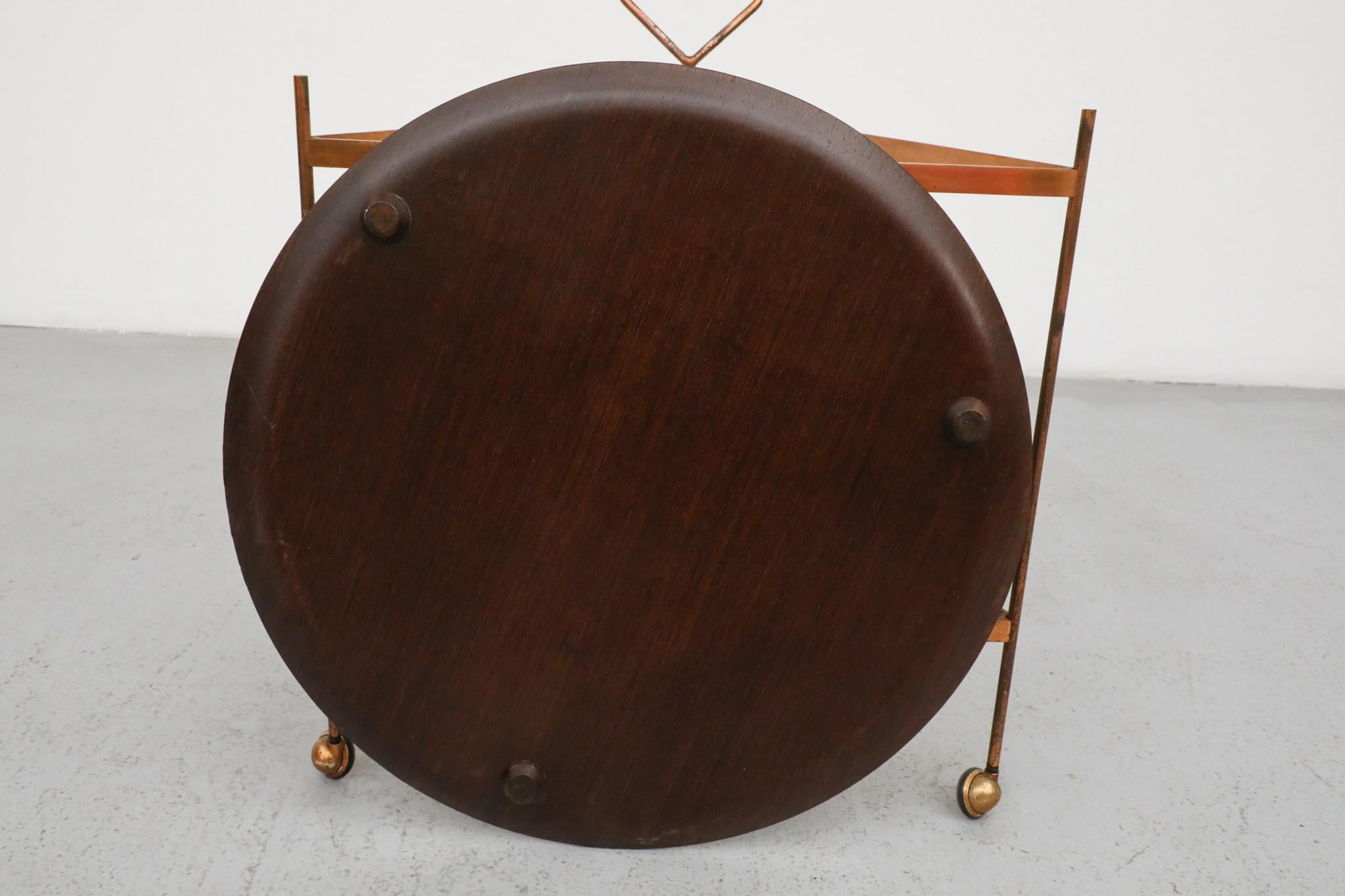 Rare chariot à roulettes en cuivre et wengé du milieu du siècle avec plateaux de service en vente 10