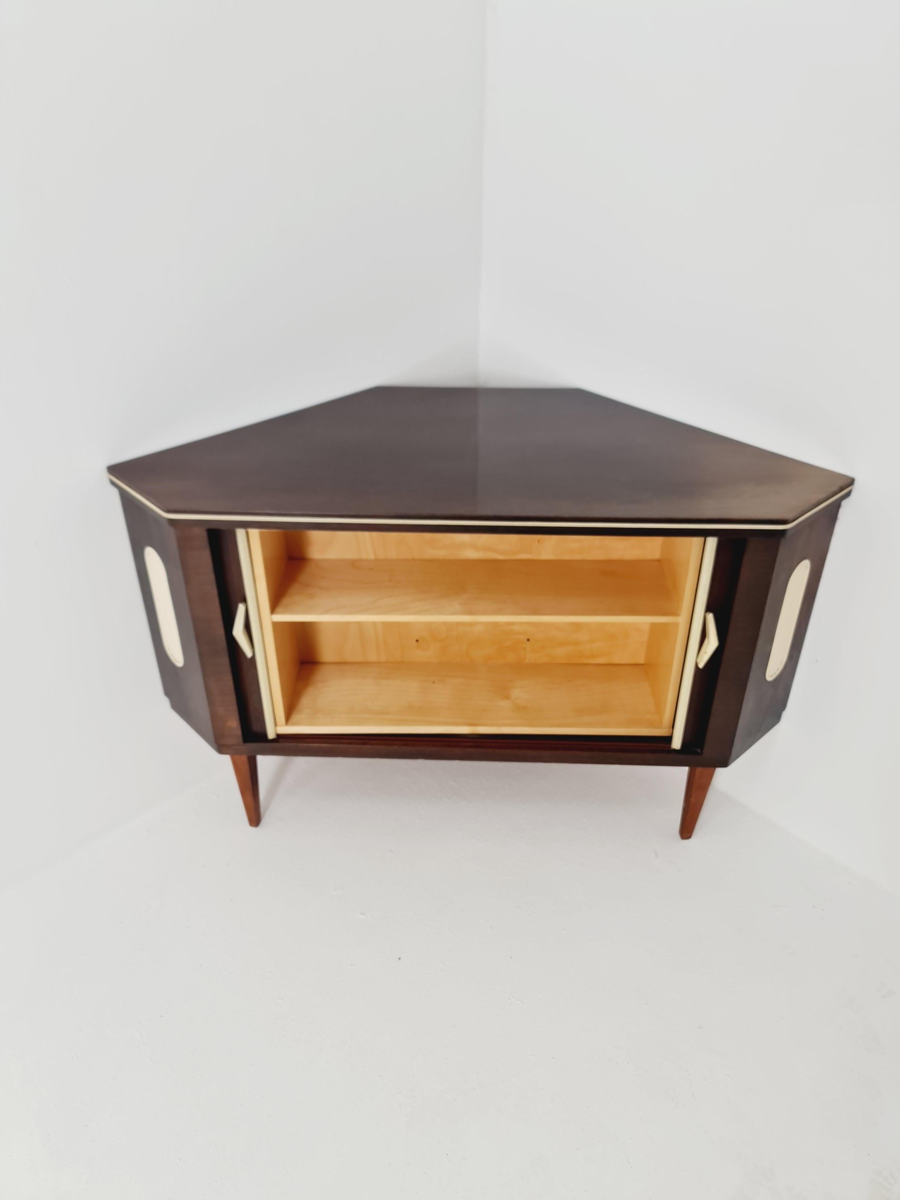 Raro angolo di metà secolo  Credenza/bar tedesco, anni '50 in vendita 1