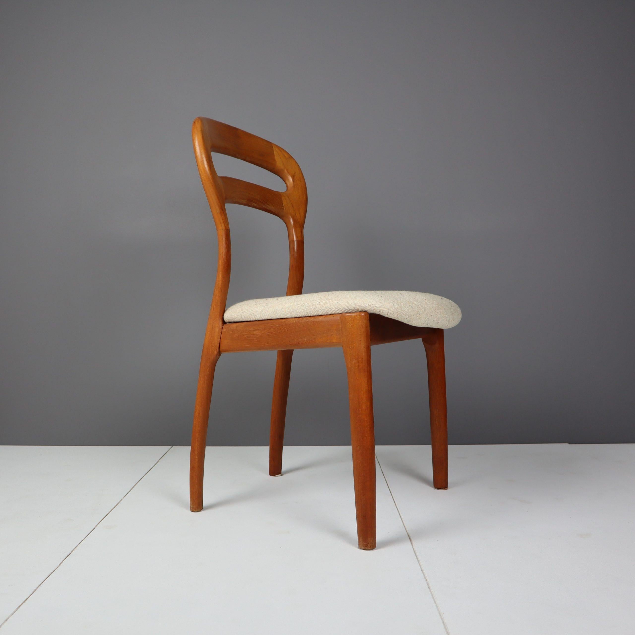 Rare Danish Teak Dining Chairs by J.L. Møllers Møbelfabrik For Sale 4