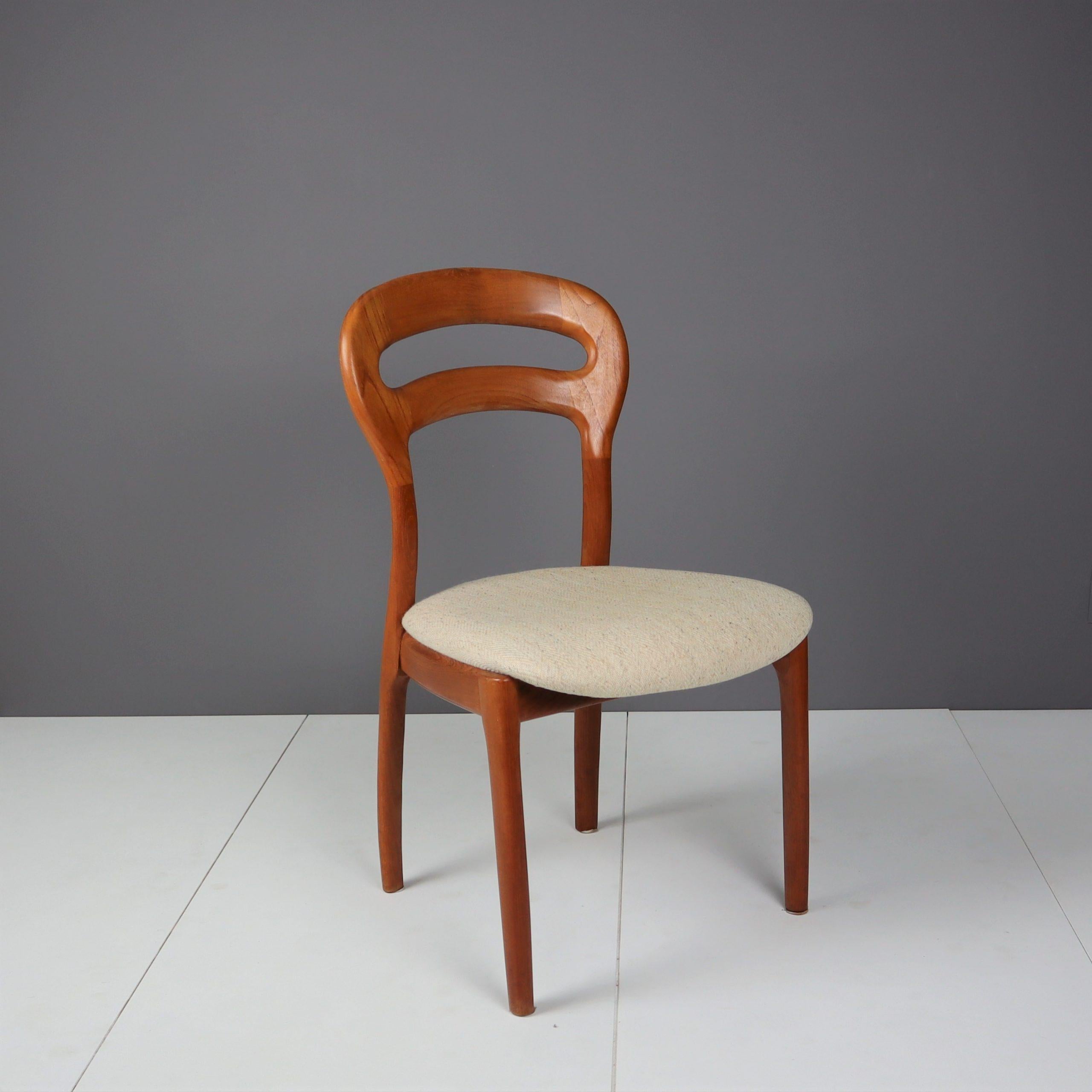 Rare Danish Teak Dining Chairs by J.L. Møllers Møbelfabrik In Good Condition For Sale In Stockholm, SE