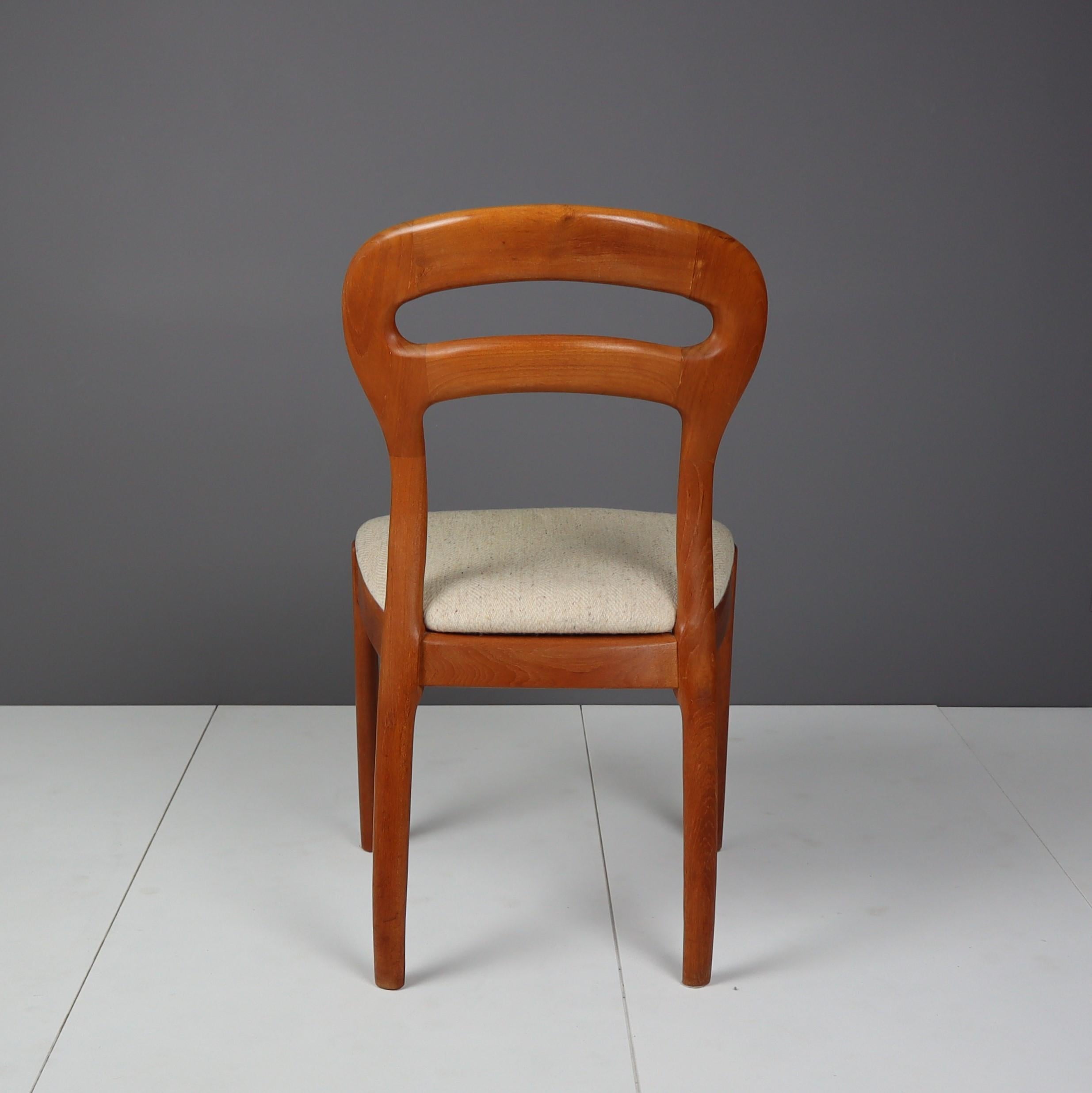 Rare Danish Teak Dining Chairs by J.L. Møllers Møbelfabrik For Sale 1