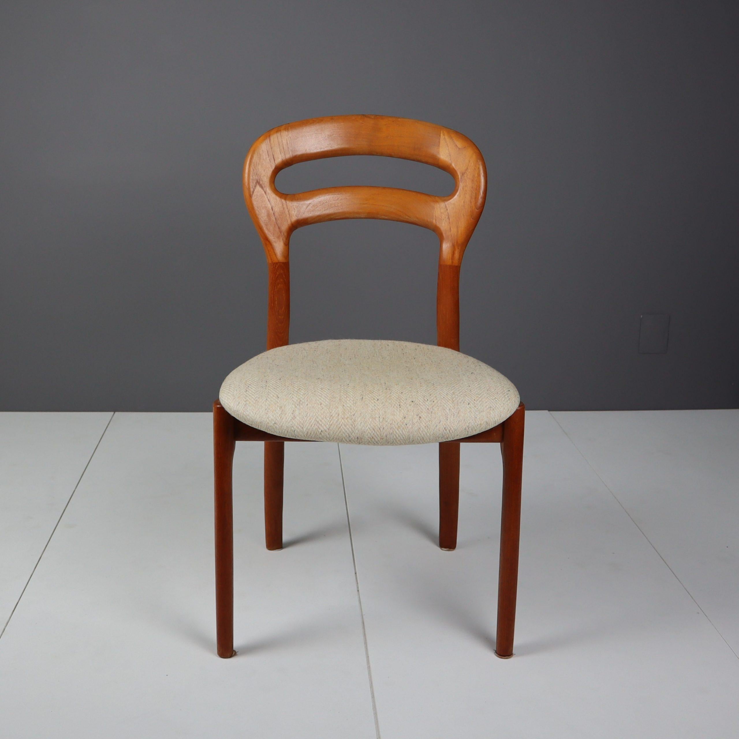 Rare Danish Teak Dining Chairs by J.L. Møllers Møbelfabrik For Sale 3