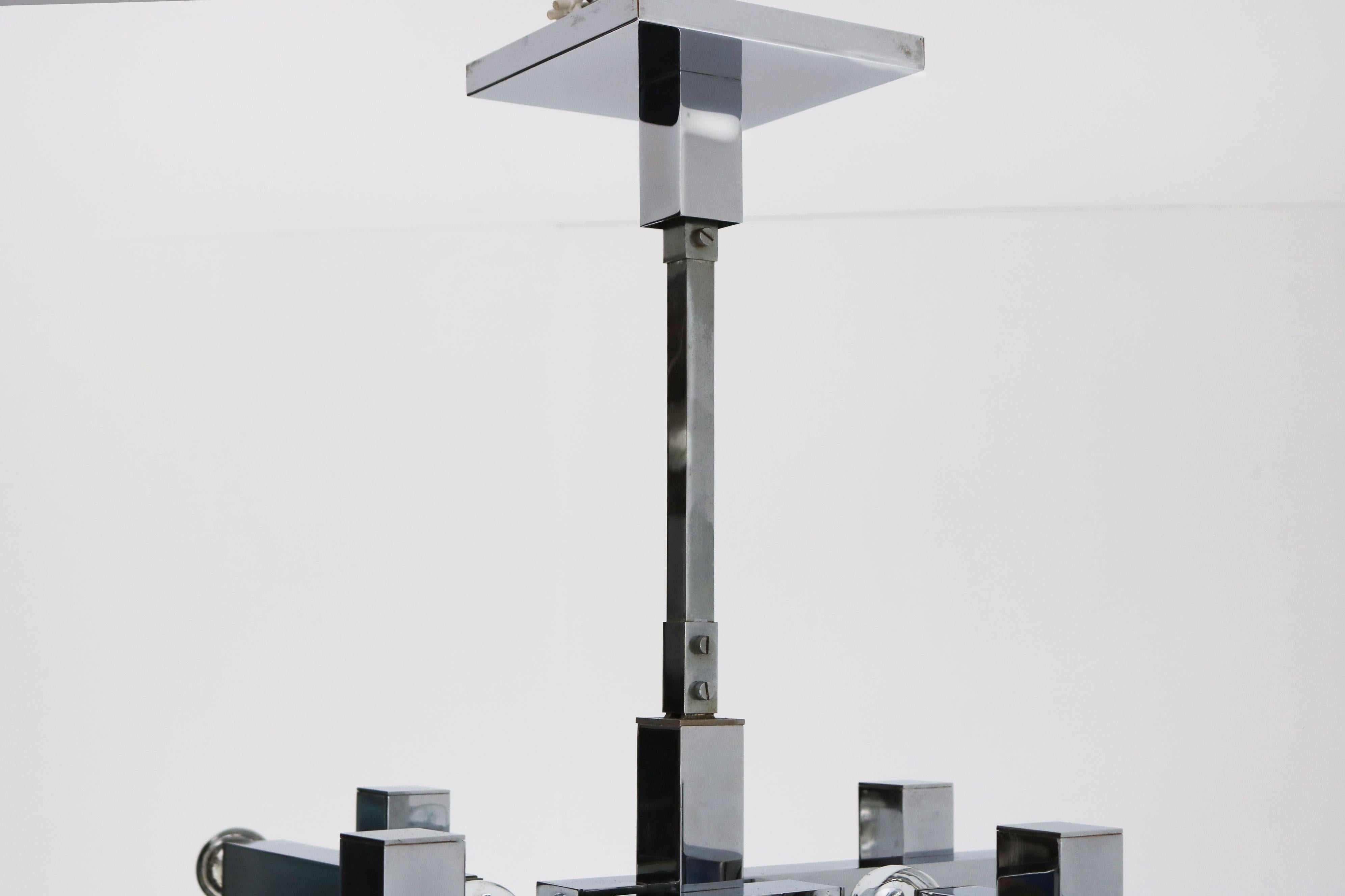 Raro lampadario di design di metà secolo di Gaetano Sciolari Modello Metrico 1960 Cromo In condizioni buone in vendita a Ijzendijke, NL
