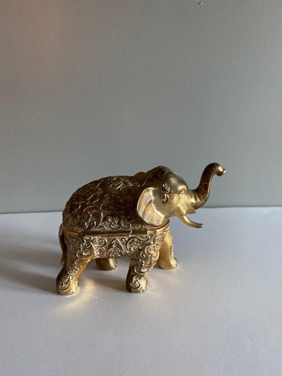 Rare Midcentury Elephant Music Box from Japan In Good Condition In San Diego, CA