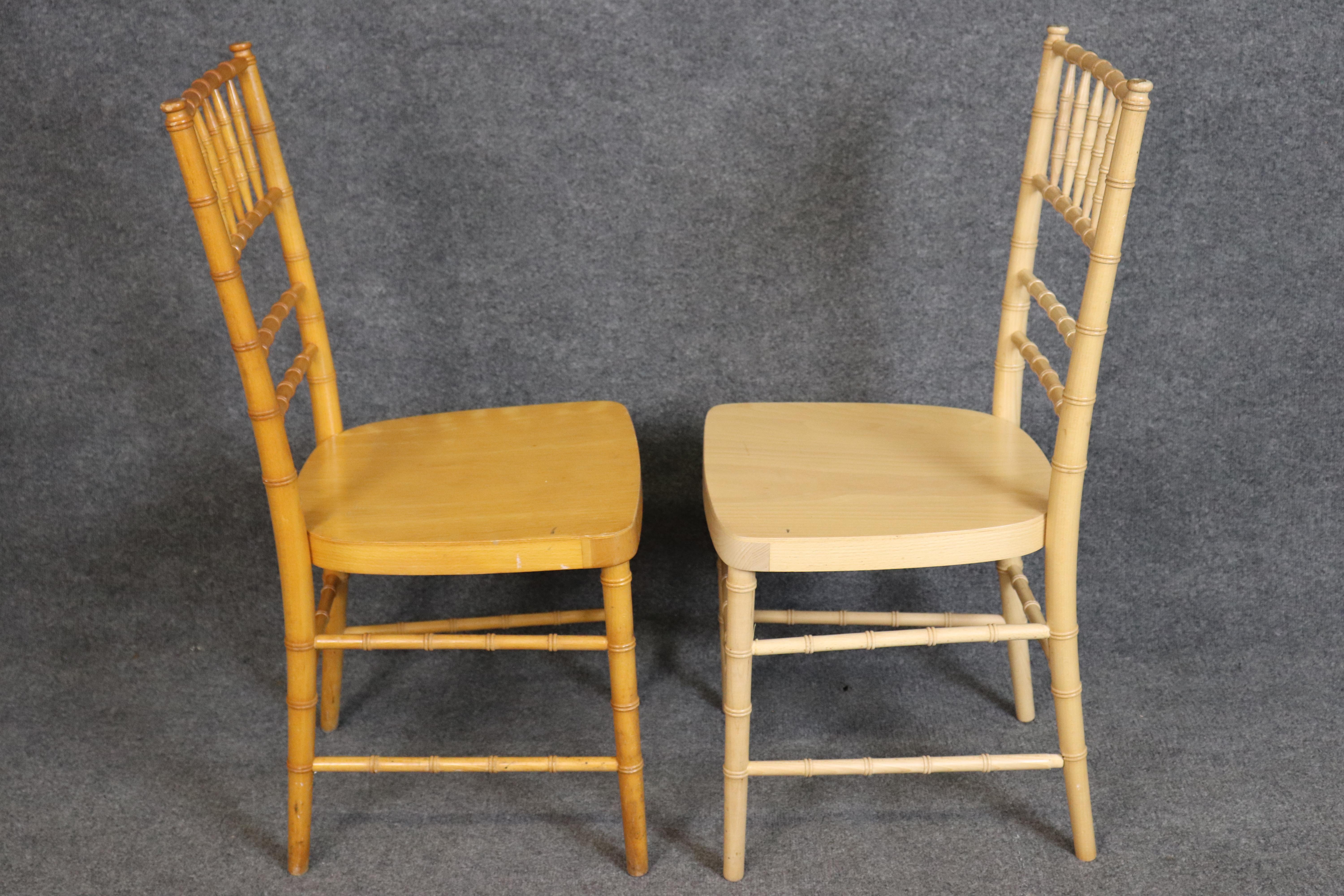 Milieu du XXe siècle Chaises de salle à manger en faux bambou et bois de hêtre - Lot de 14, Circa 1960s en vente