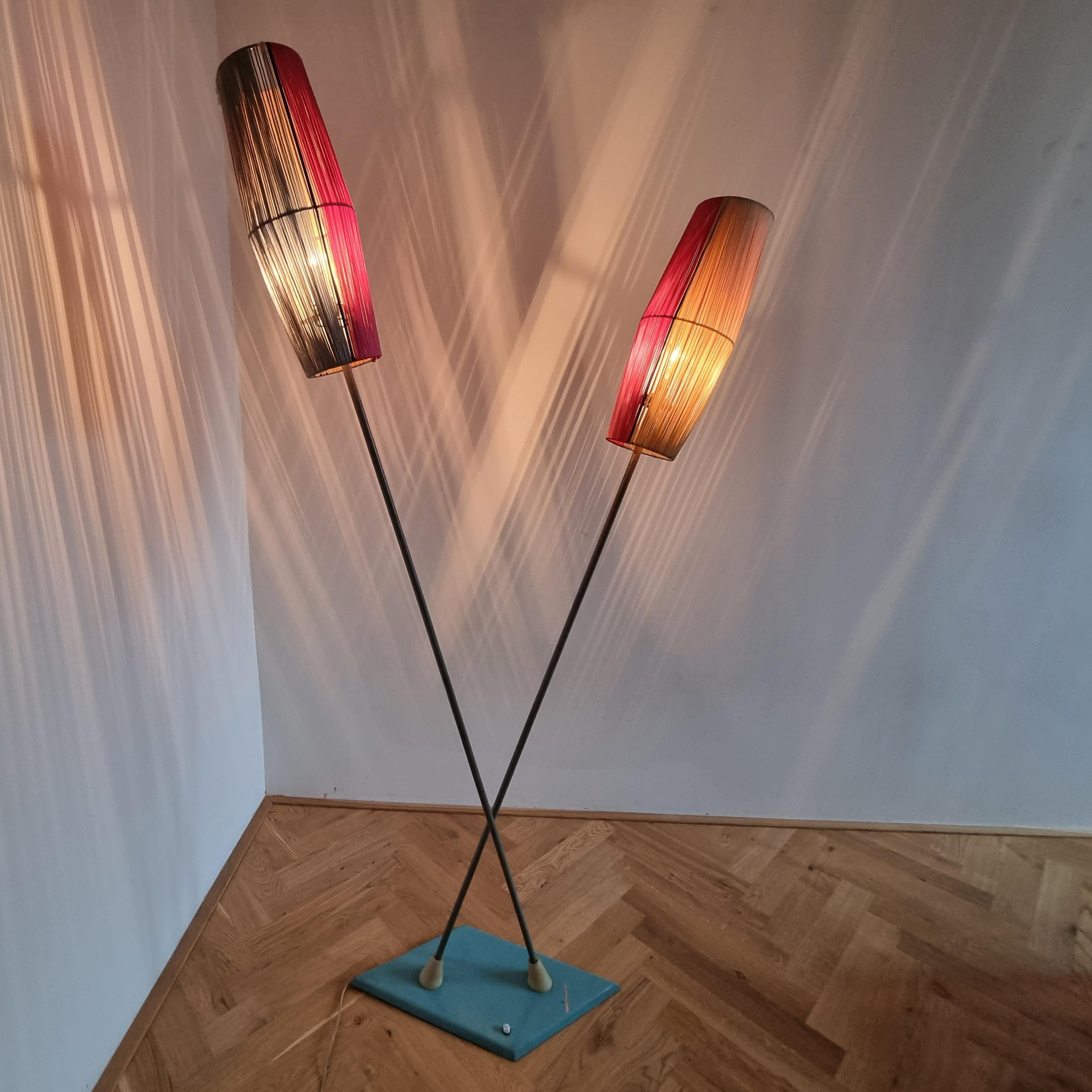Rare lampadaire du milieu du siècle dernier, Allemagne, années 1960 en vente 3