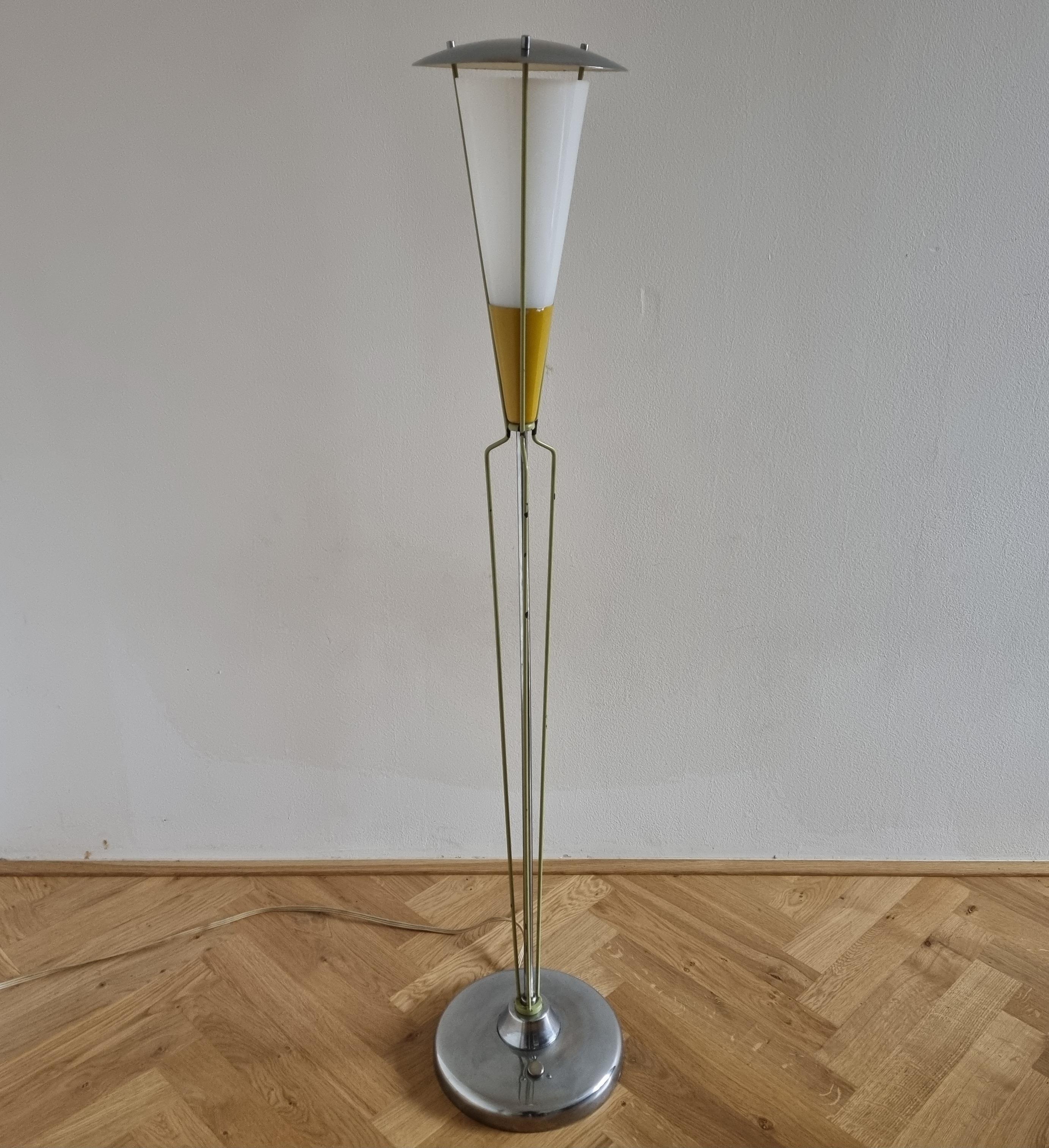 Rare Mid Century Floor Lamp in style of Stilnovo, 1960s For Sale 2