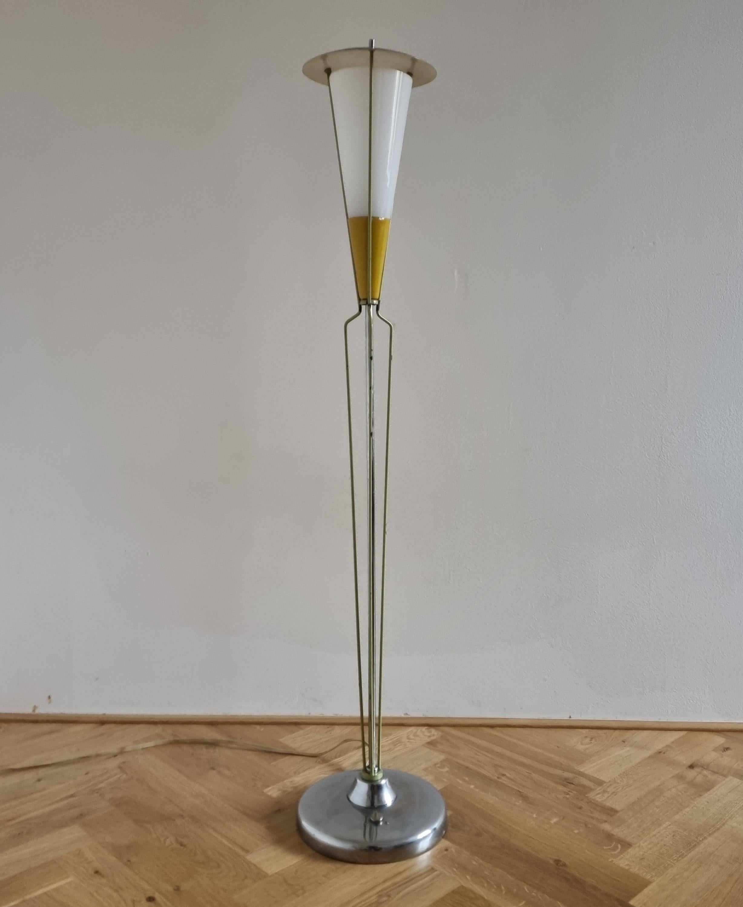 Rare Mid Century Floor Lamp in style of Stilnovo, 1960s For Sale 3